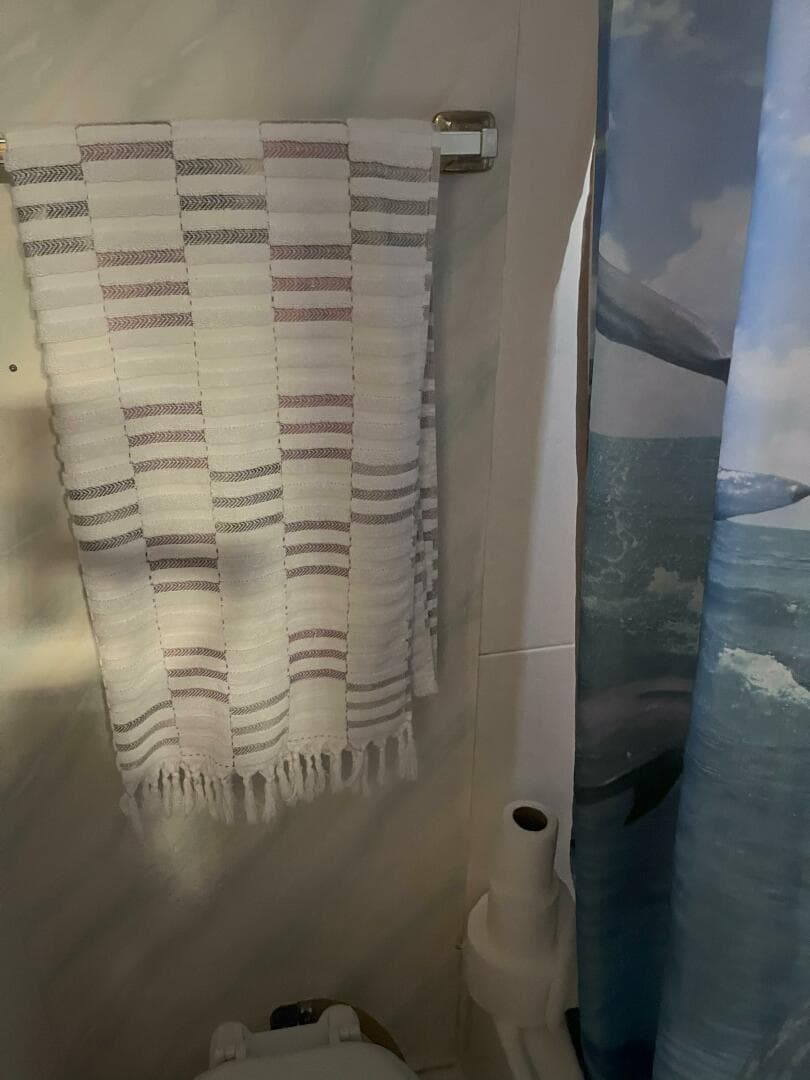 1990 Jefferson 43 Sundeck — photo 33