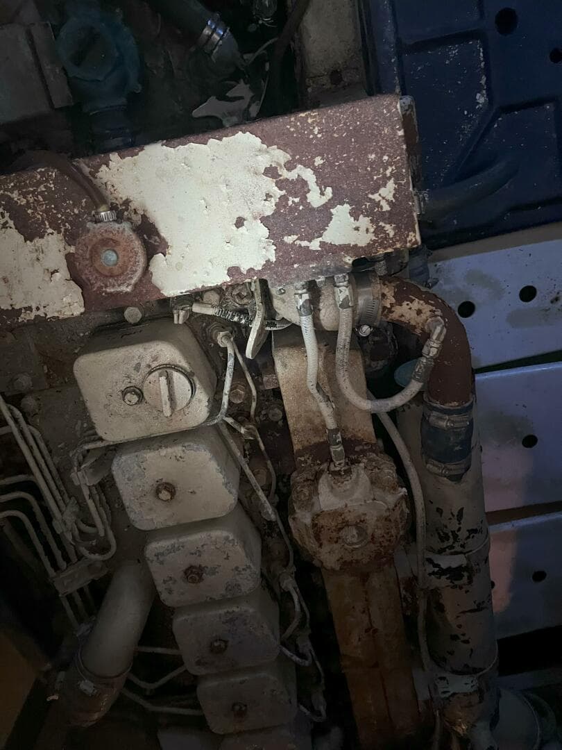 1990 Jefferson 43 Sundeck — photo 36