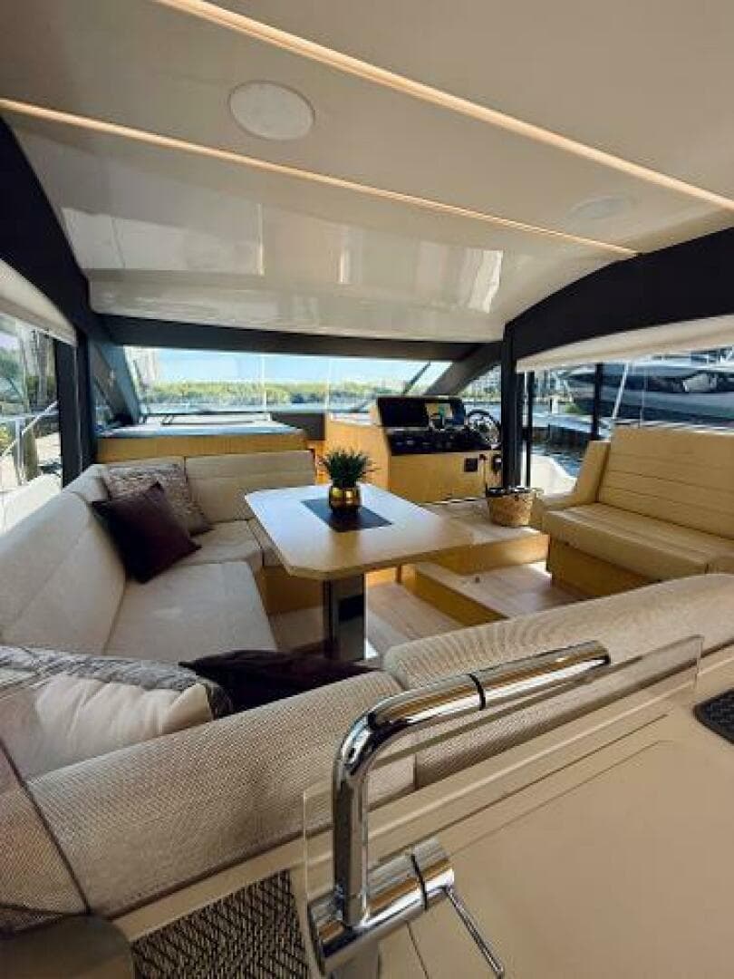 2019 Sealine F430 — photo 37