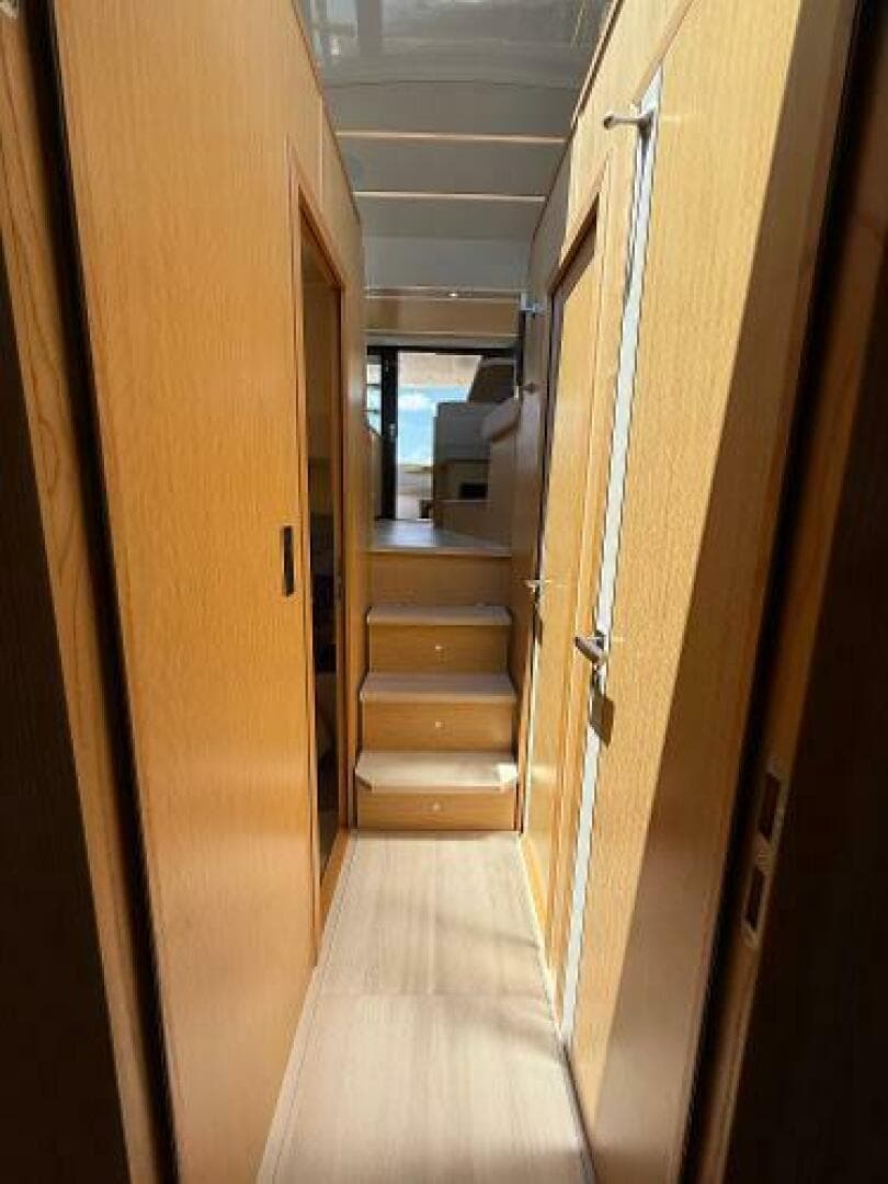 2019 Sealine F430 — photo 32