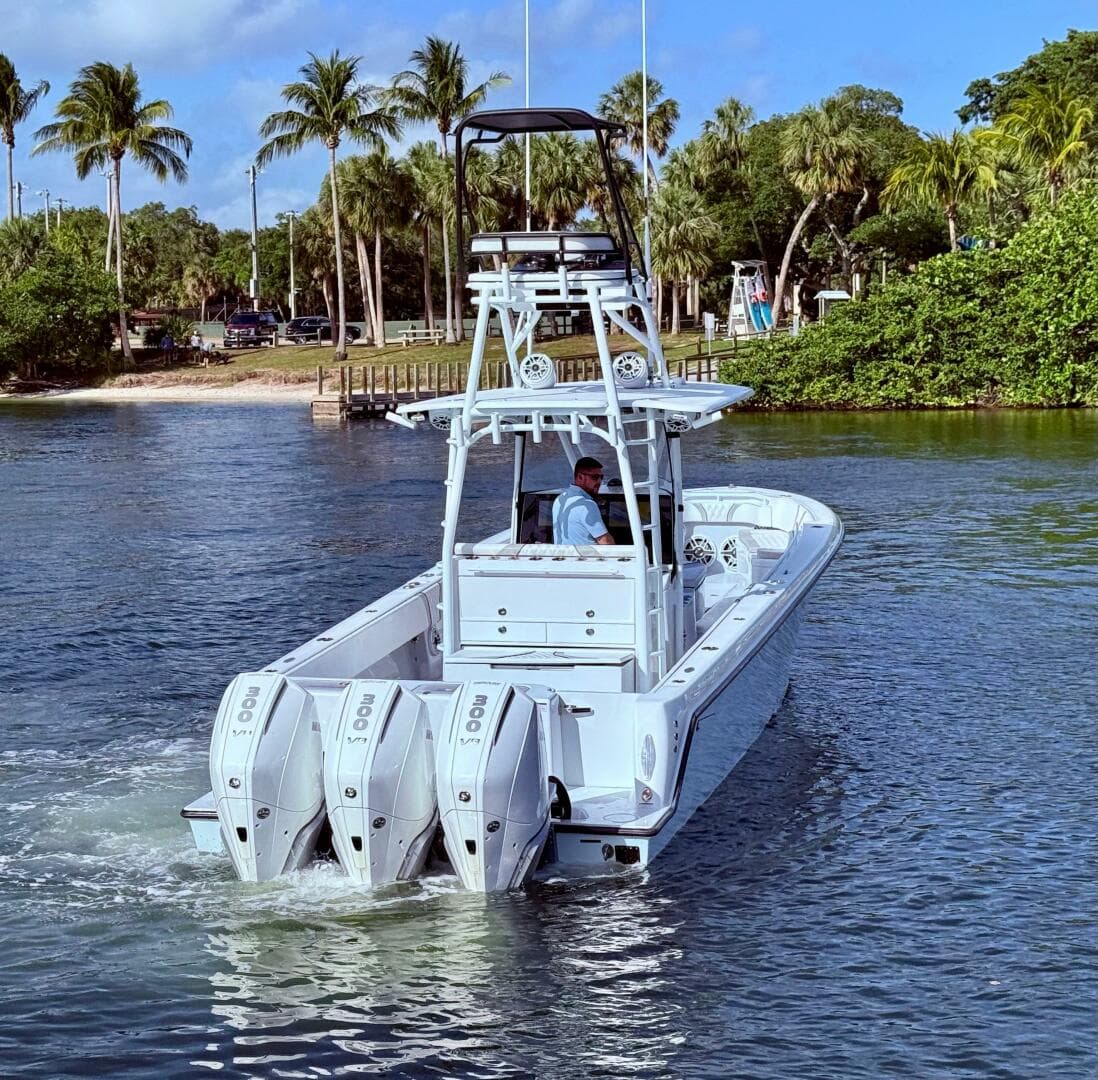 2024 Contender 39 ST — photo 5