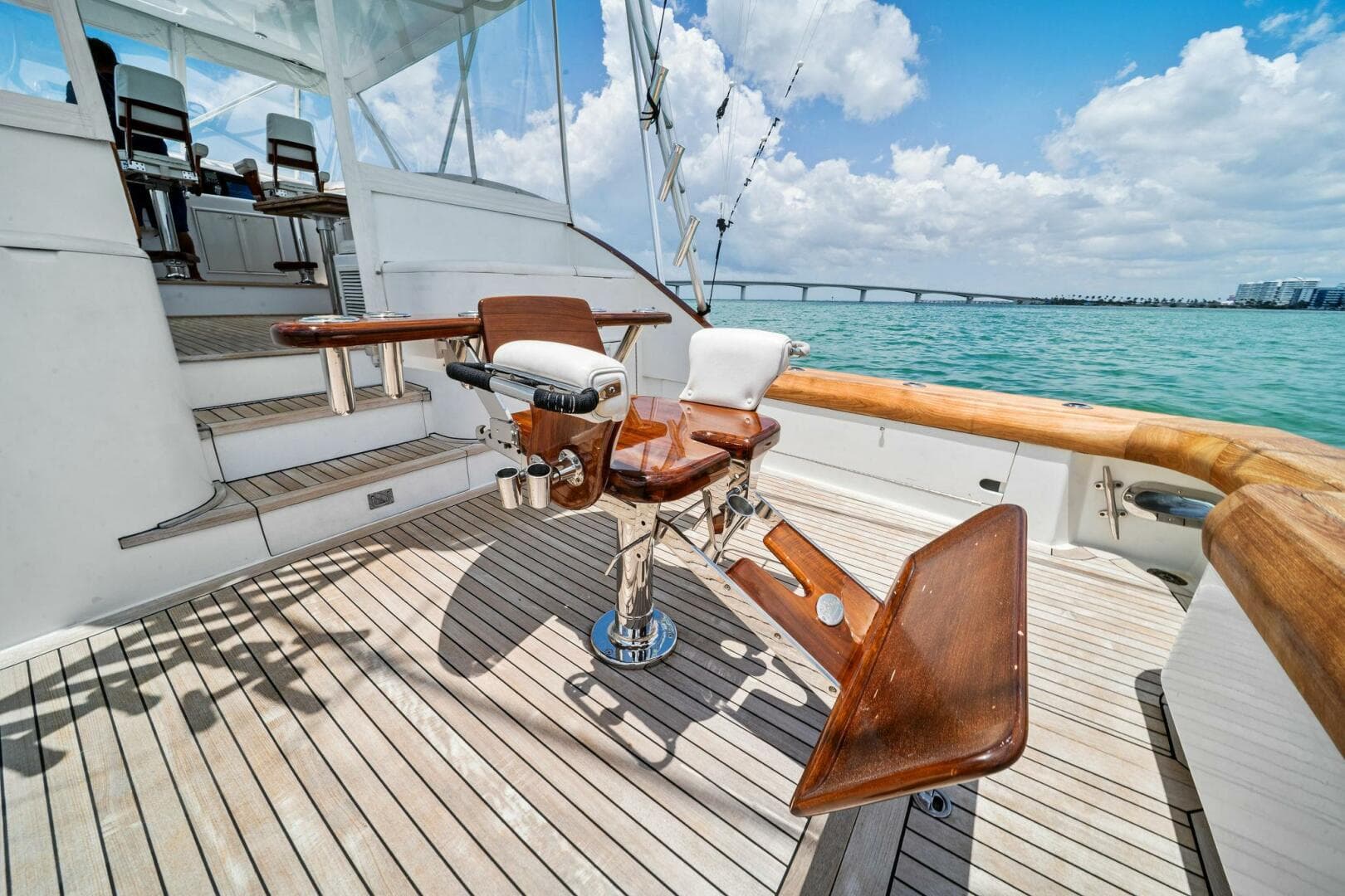 1999 Buddy Davis 52 Express — photo 21