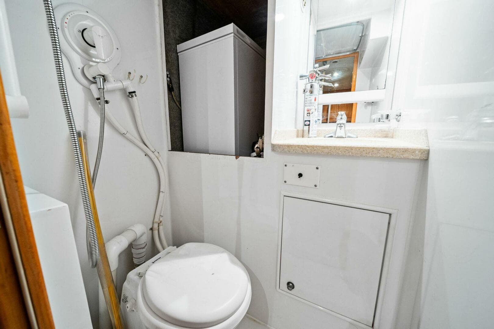 1999 Buddy Davis 52 Express — photo 55