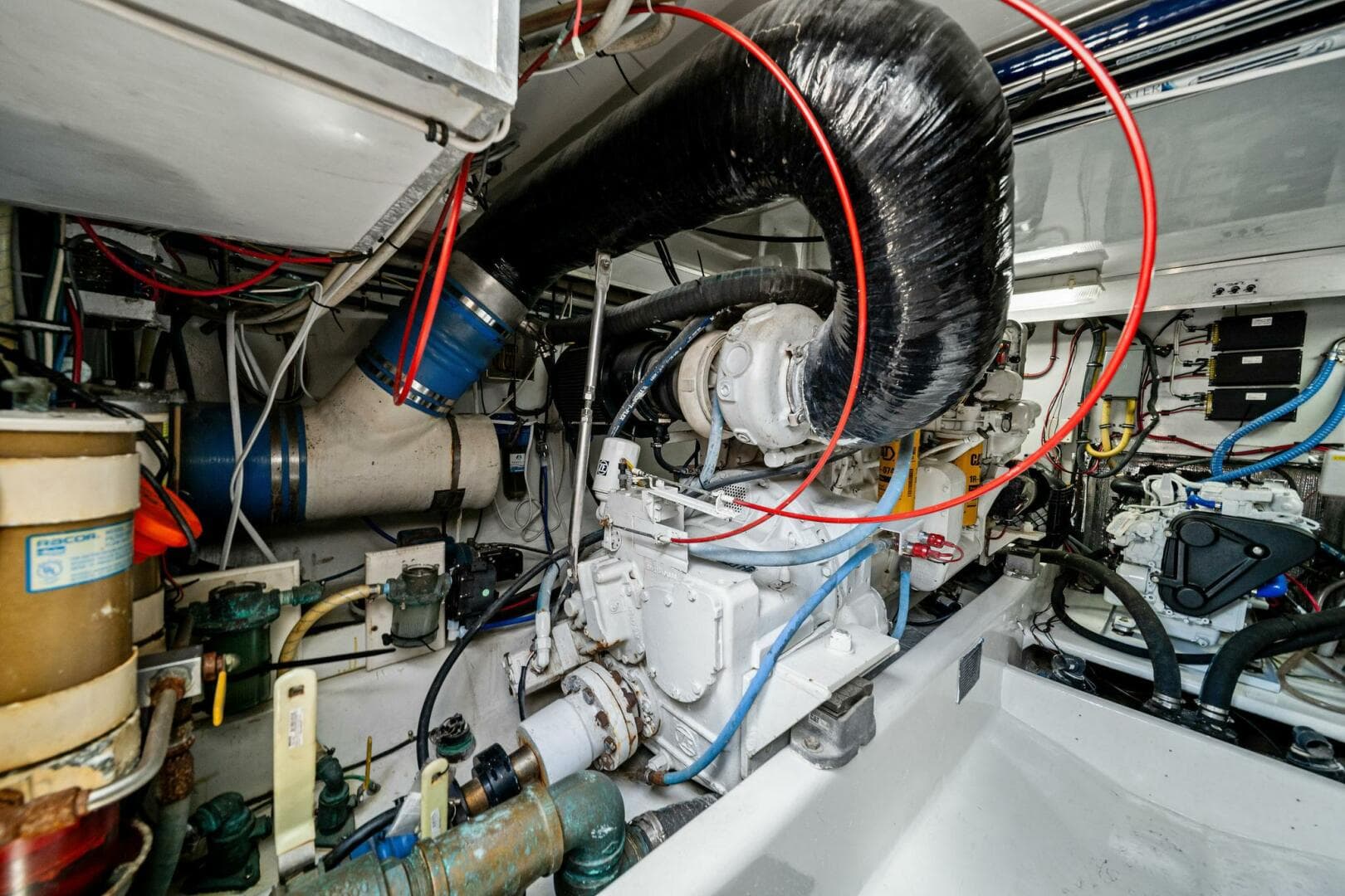 1999 Buddy Davis 52 Express — photo 57