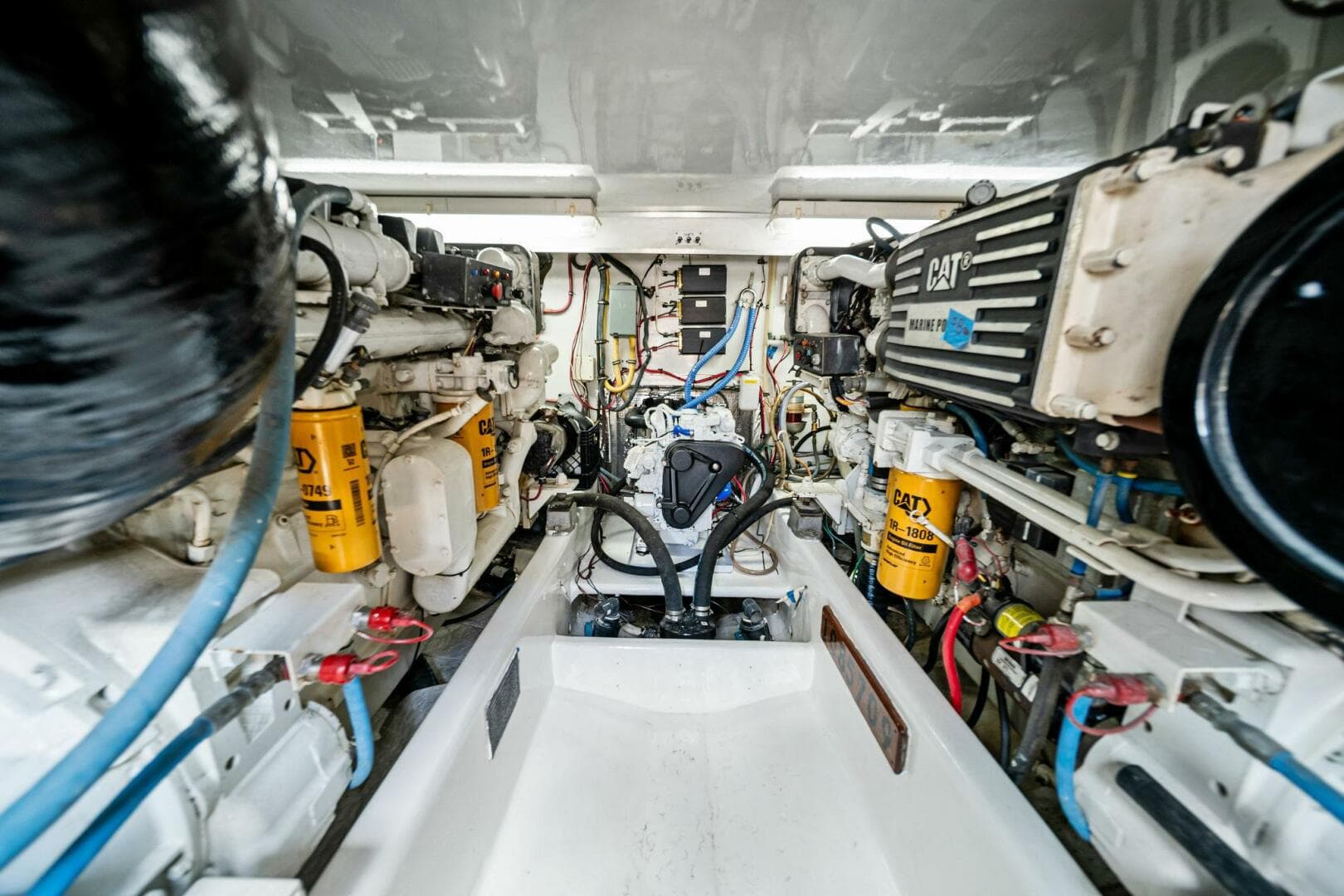 1999 Buddy Davis 52 Express — photo 61