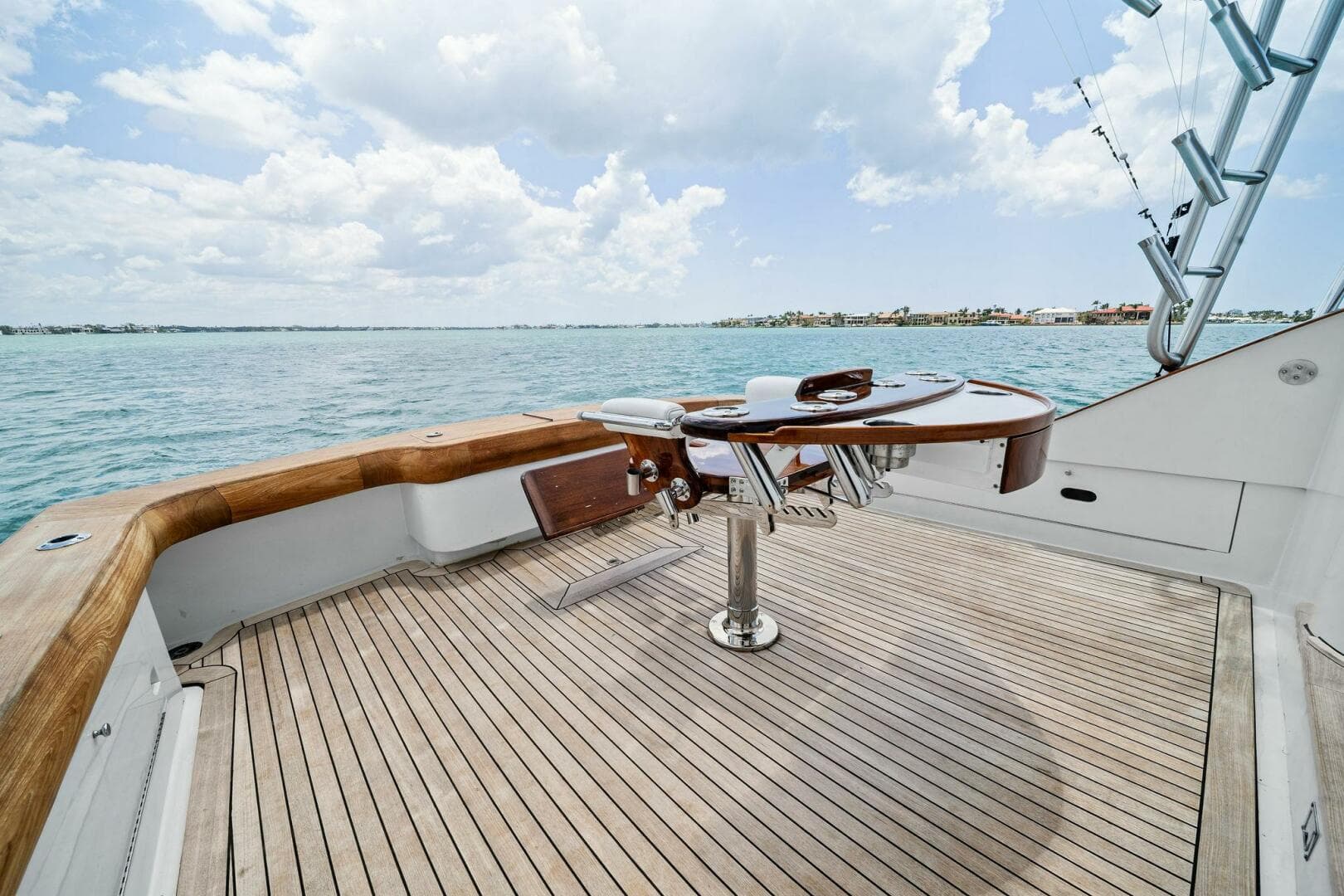 1999 Buddy Davis 52 Express — photo 8