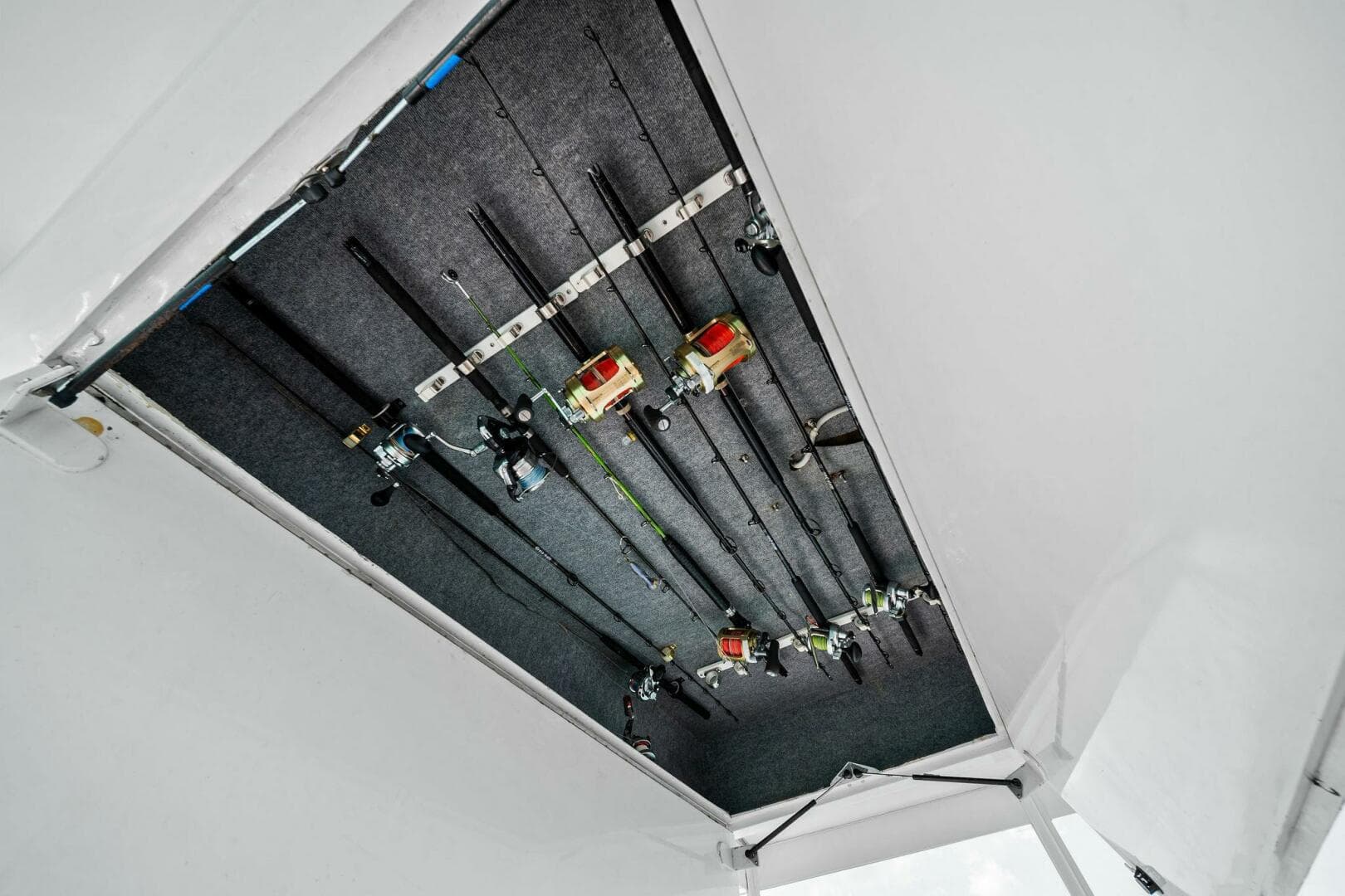 1999 Buddy Davis 52 Express — photo 38