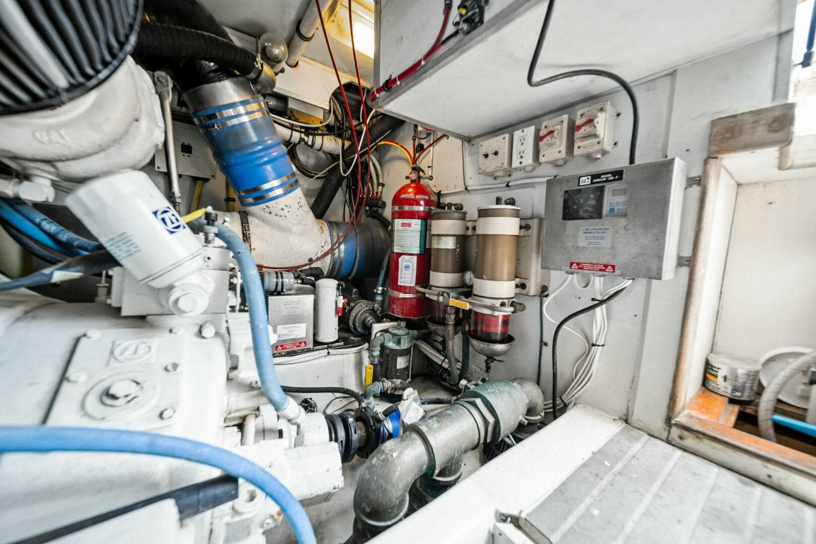 1999 Buddy Davis 52 Express — photo 59