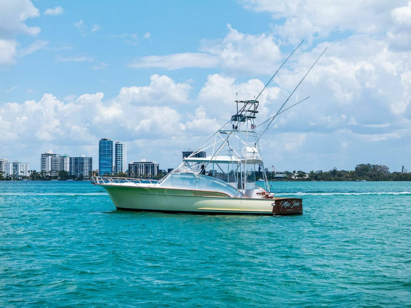 1999 Buddy Davis 52 Express — photo 70