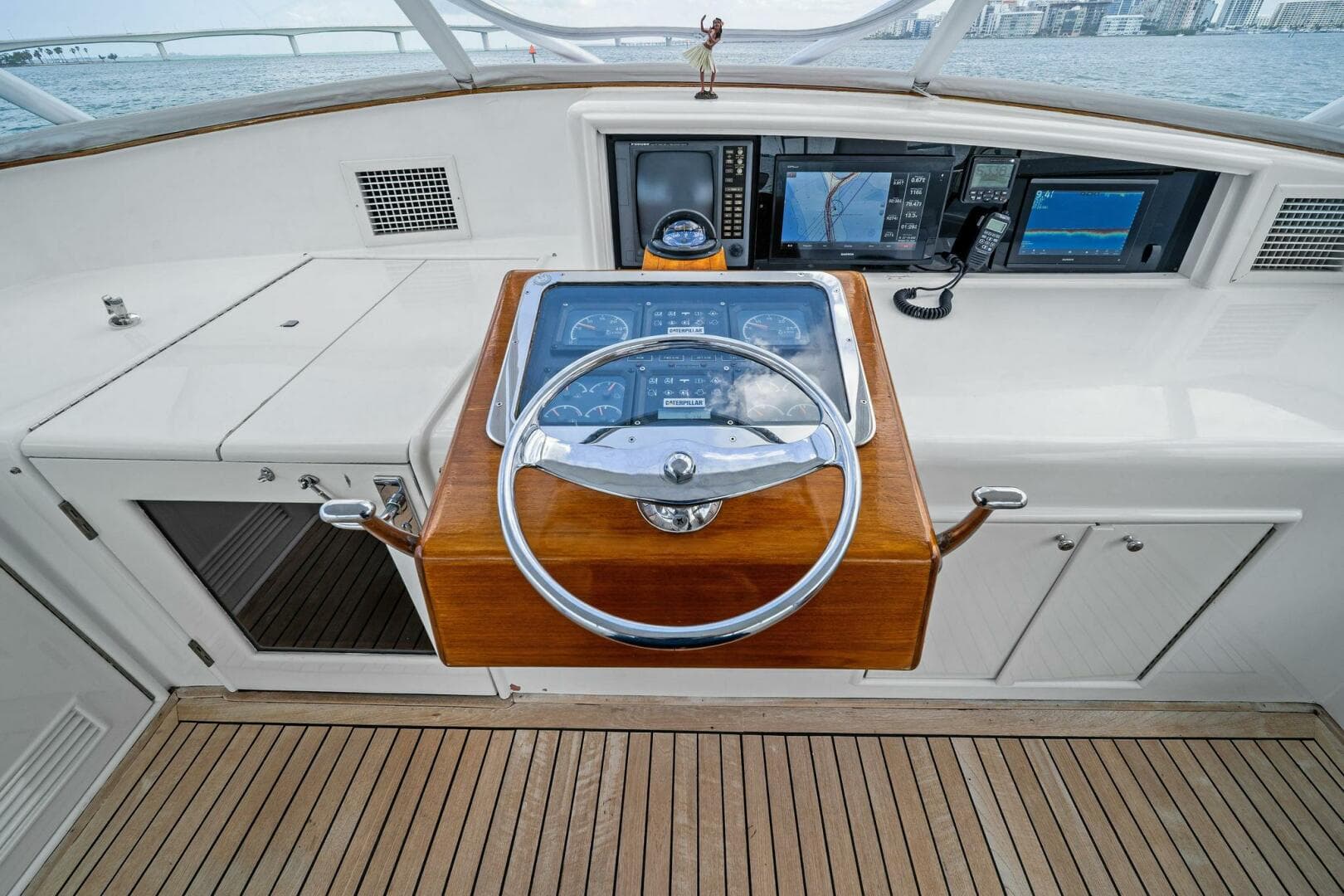 1999 Buddy Davis 52 Express — photo 35