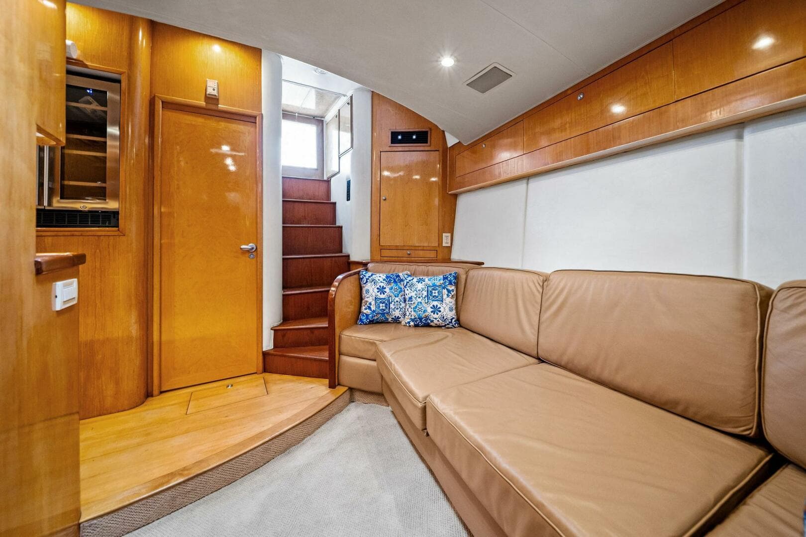 1999 Buddy Davis 52 Express — photo 46