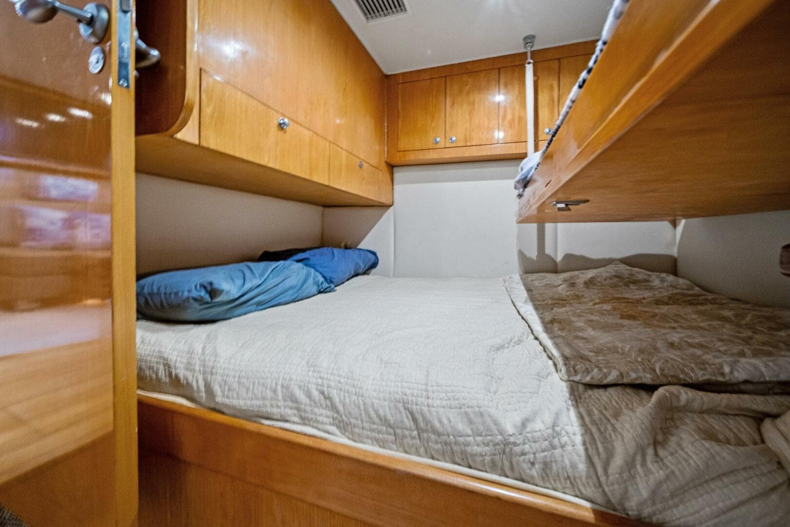 1999 Buddy Davis 52 Express — photo 54