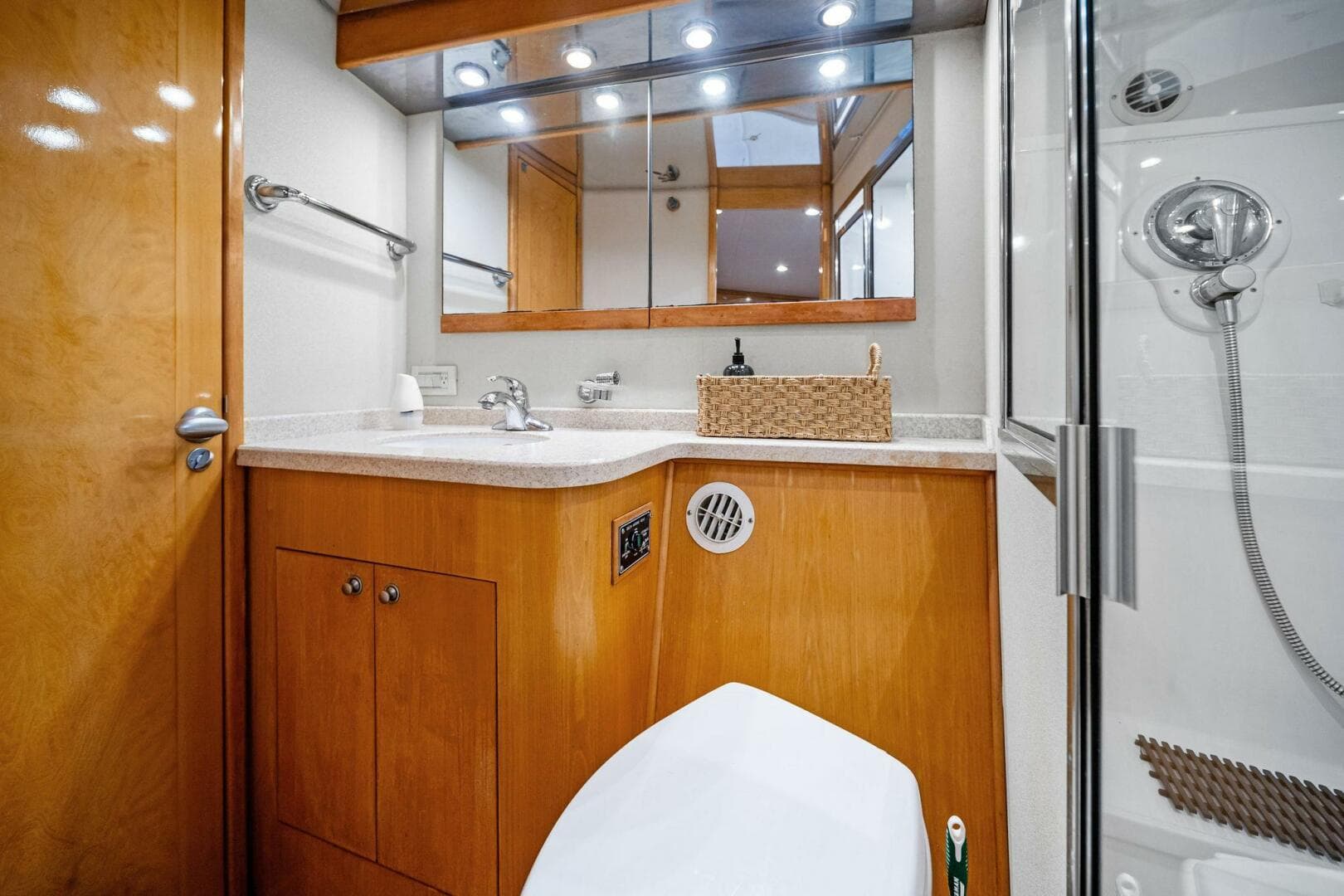 1999 Buddy Davis 52 Express — photo 51