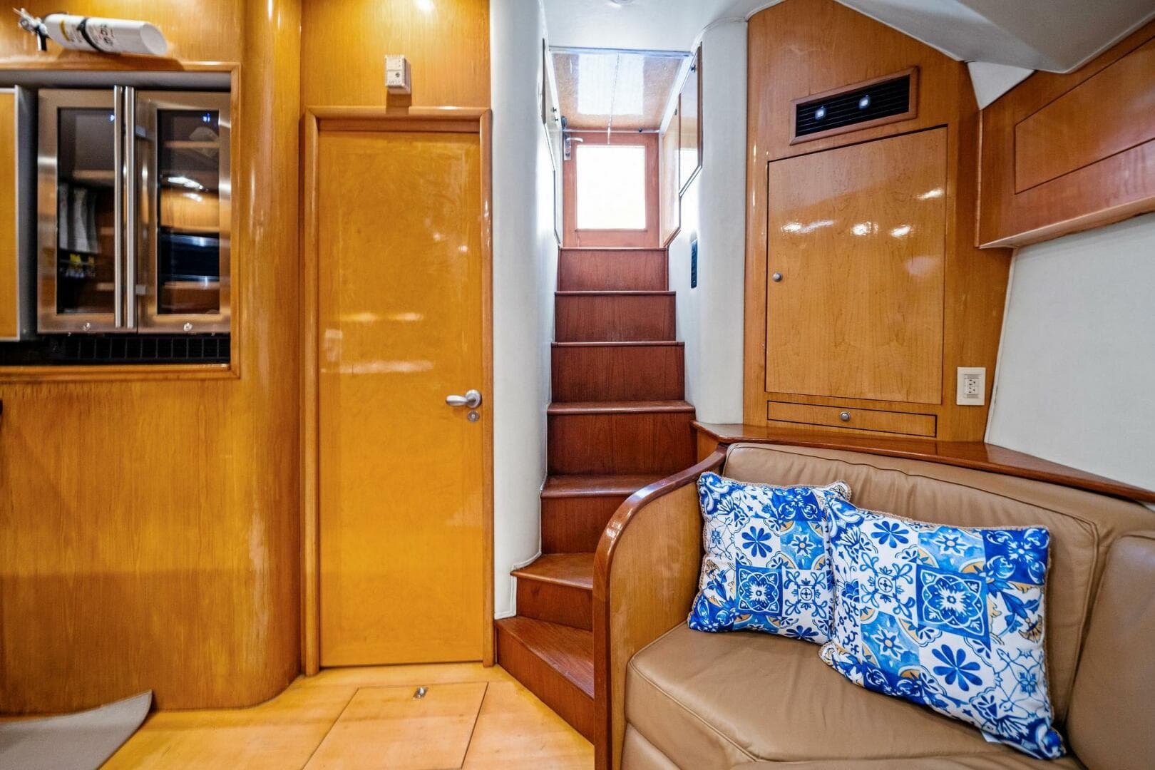 1999 Buddy Davis 52 Express — photo 47