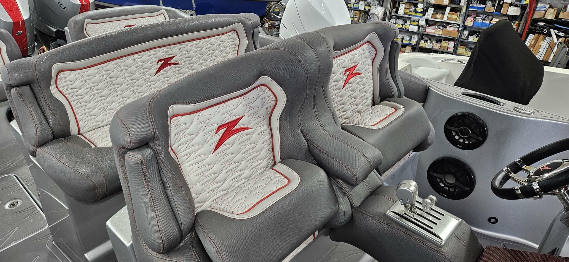 2024 Donzi 39 Vrz — photo 9