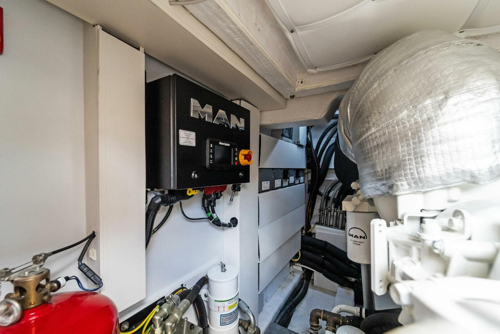 2023 Ferretti Yachts 670 — photo 34