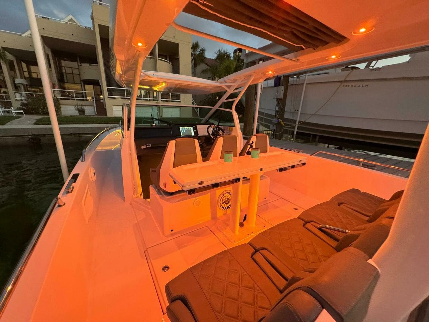 2025 Axopar 37 Sun Top — photo 43