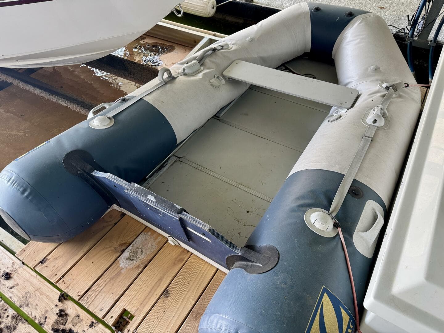 1994 Chaparral Signature 27 Cabin Cruiser — photo 256