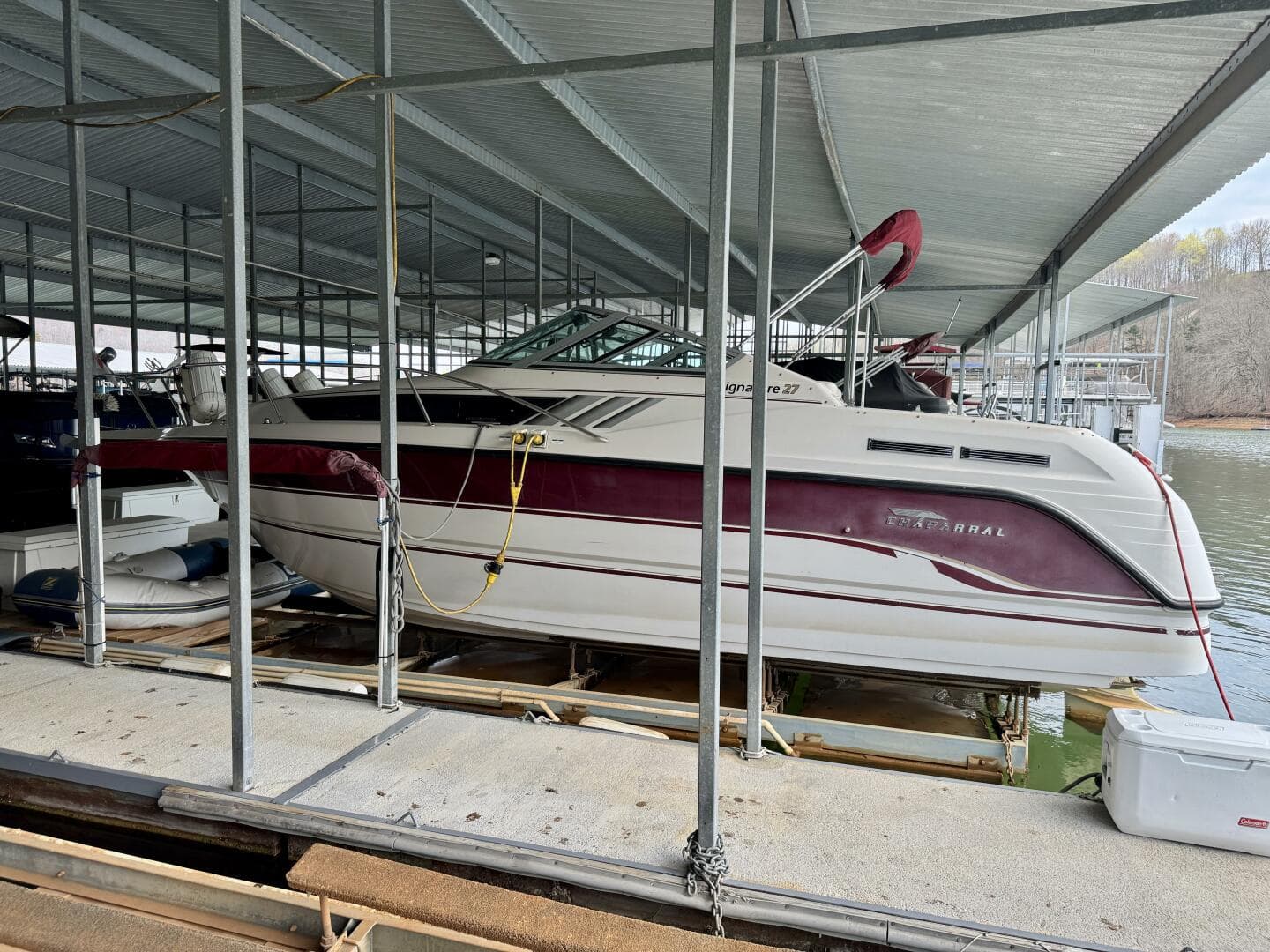 1994 Chaparral Signature 27 Cabin Cruiser — photo 4