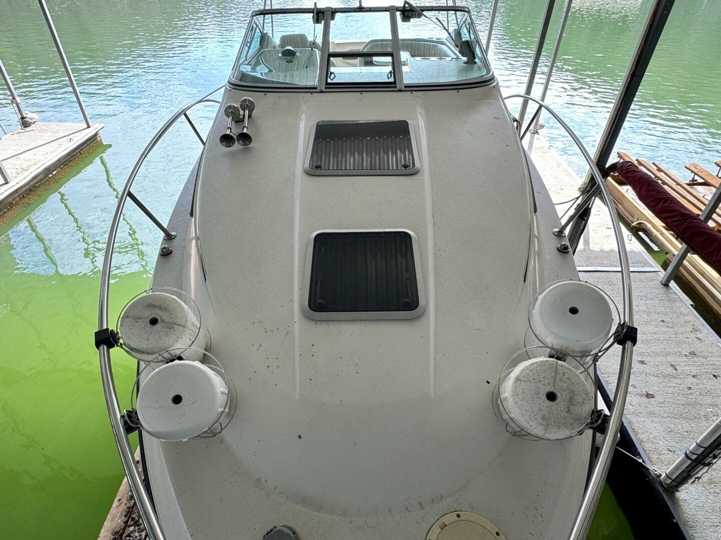 1994 Chaparral Signature 27 Cabin Cruiser — photo 31