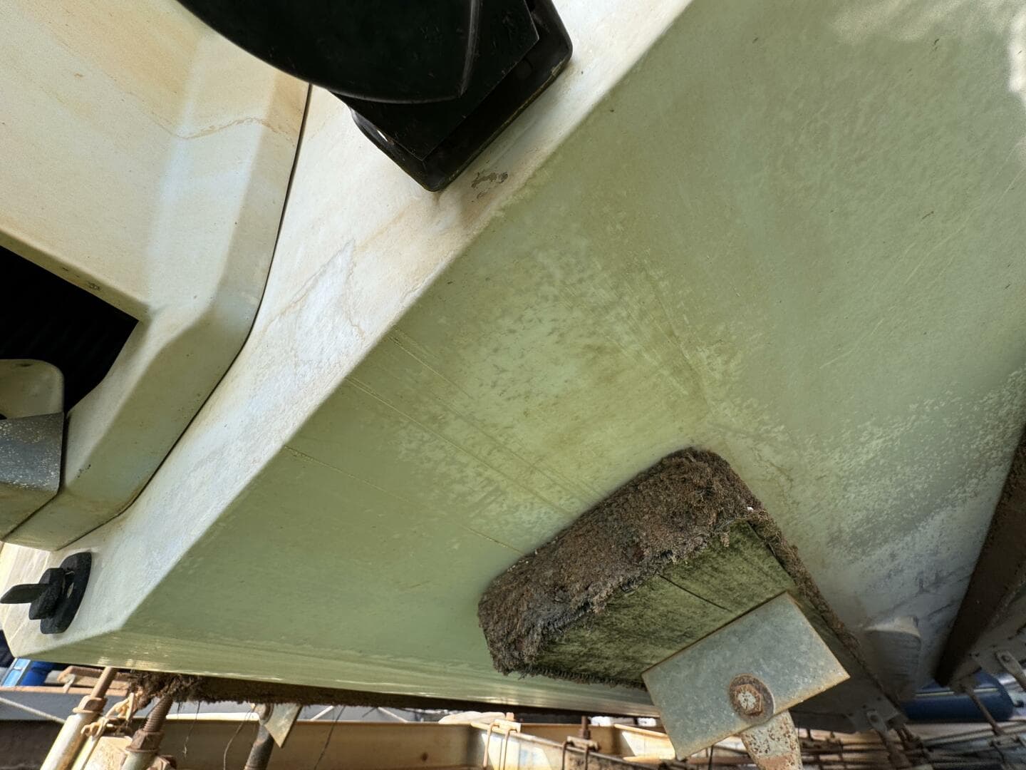 1994 Chaparral Signature 27 Cabin Cruiser — photo 113