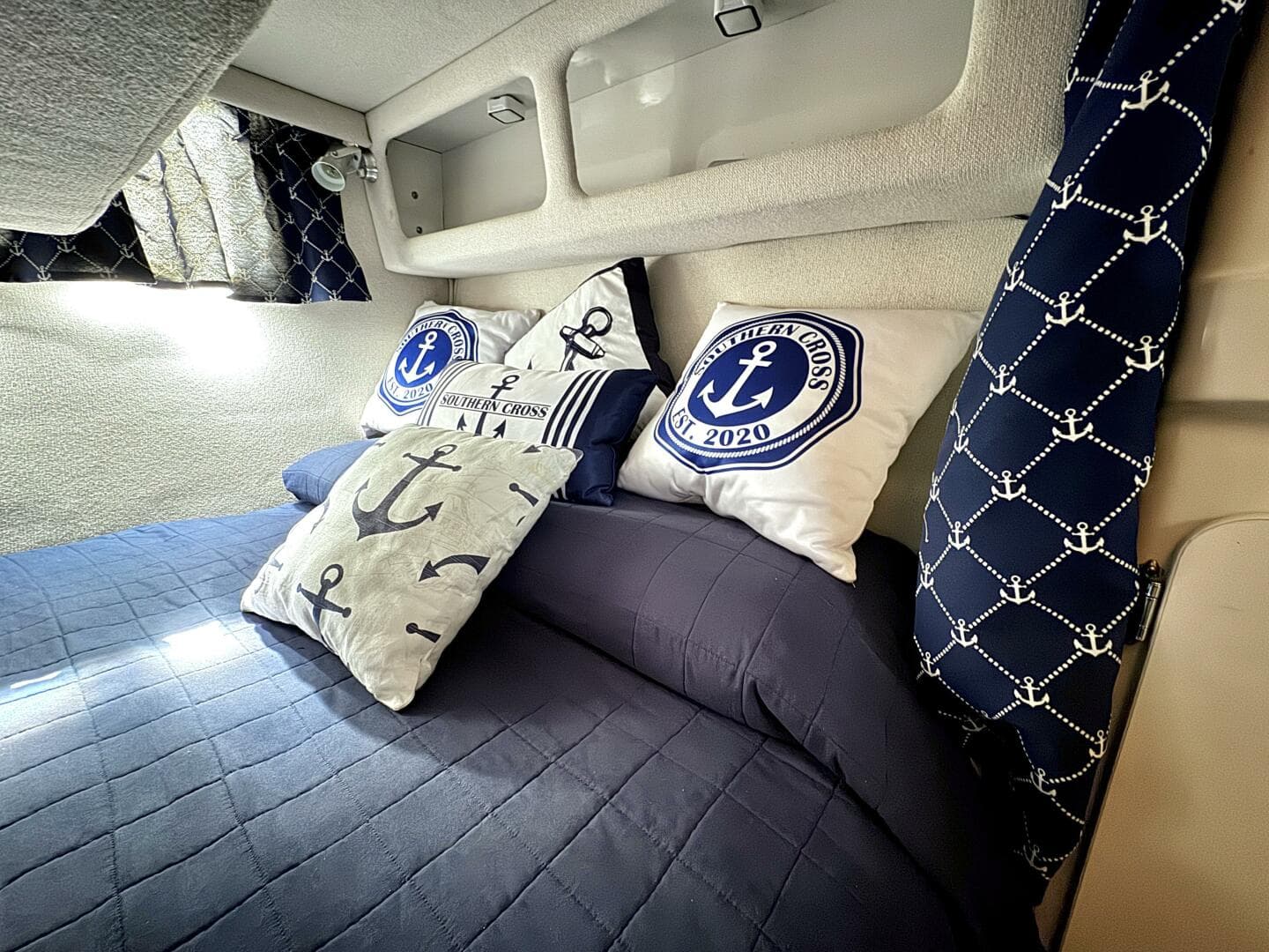 1994 Chaparral Signature 27 Cabin Cruiser — photo 62