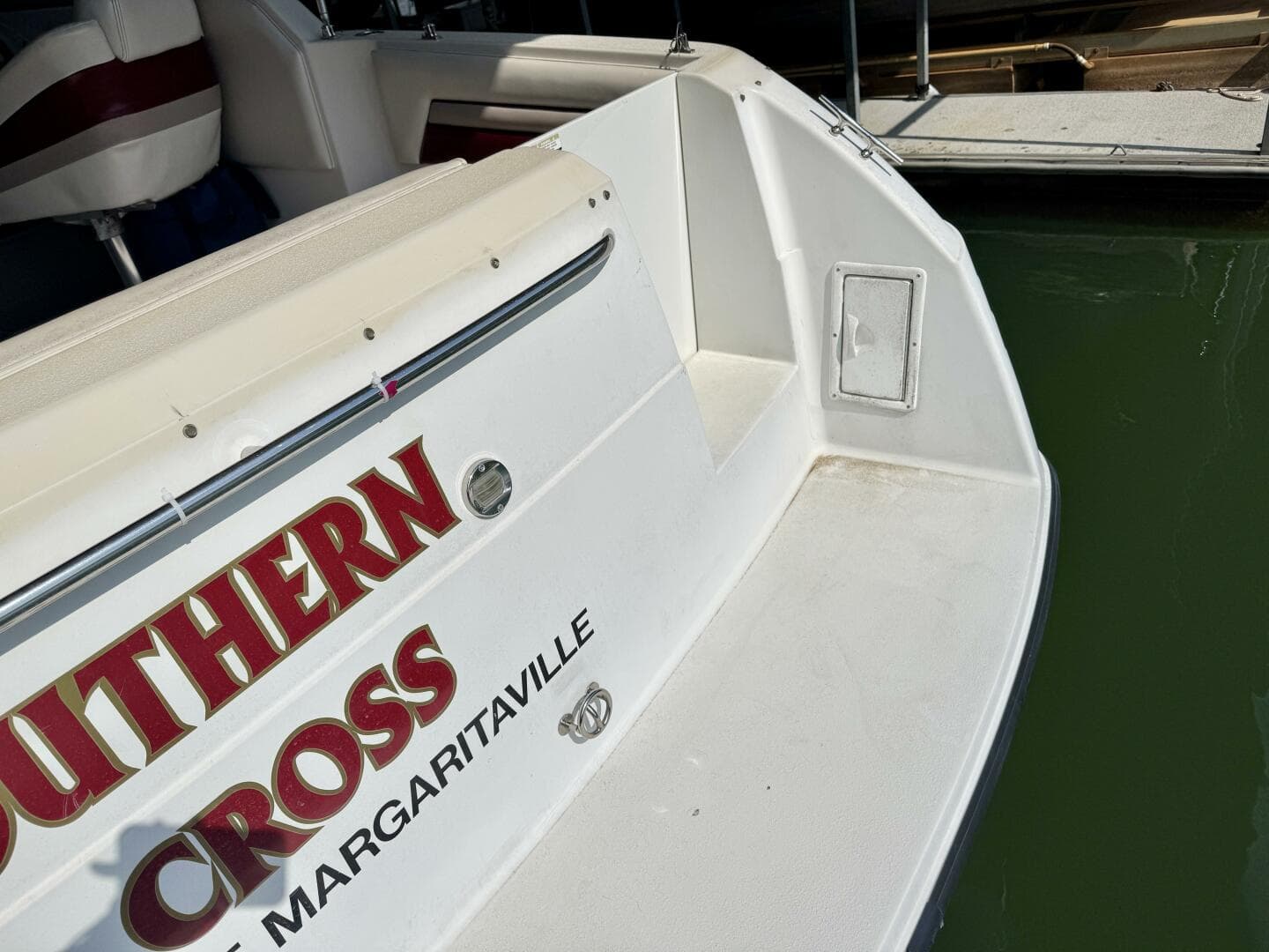 1994 Chaparral Signature 27 Cabin Cruiser — photo 12