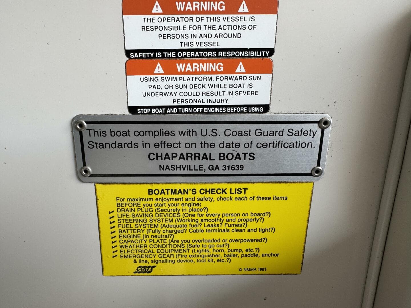 1994 Chaparral Signature 27 Cabin Cruiser — photo 25