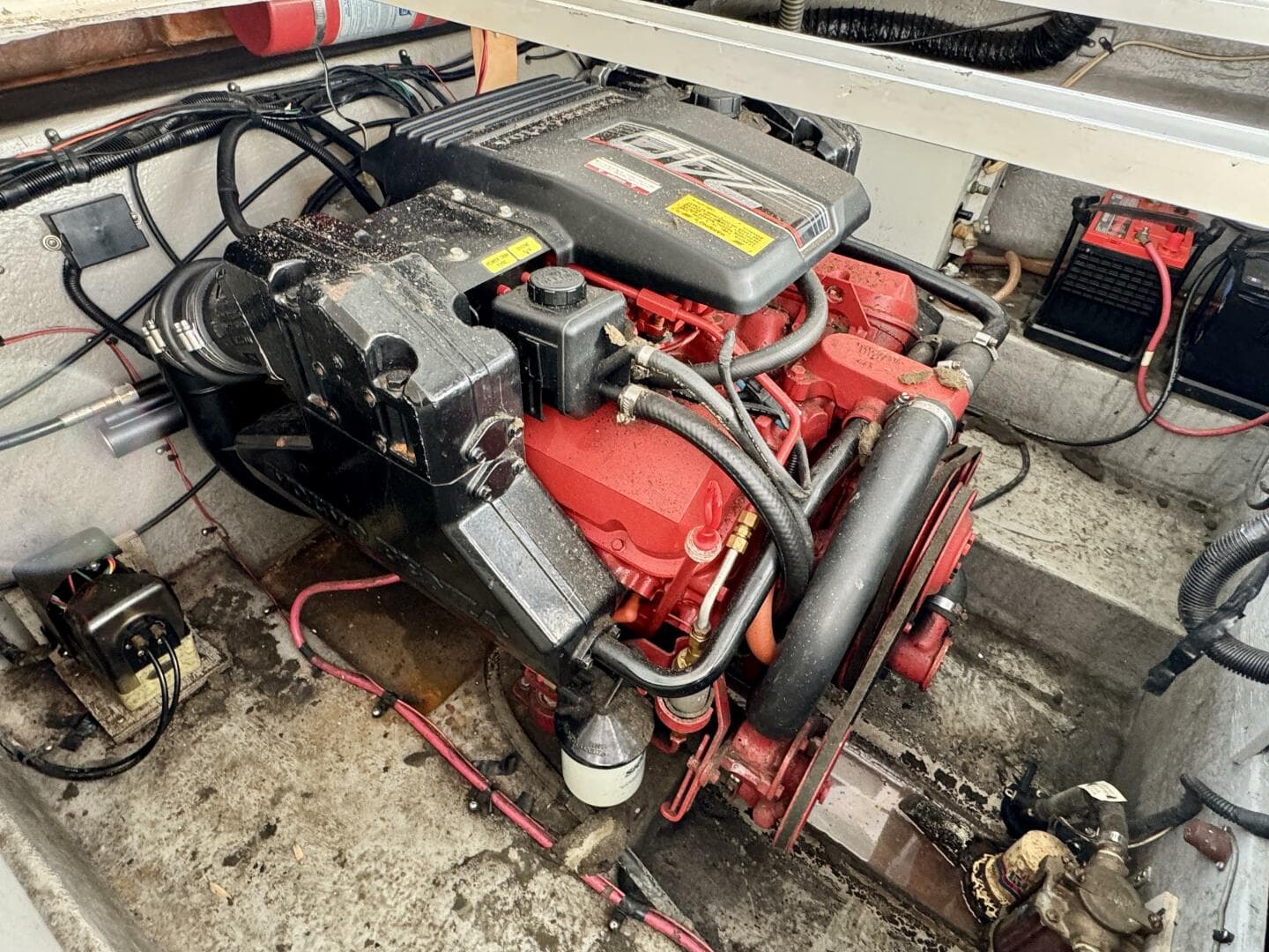 1994 Chaparral Signature 27 Cabin Cruiser — photo 81