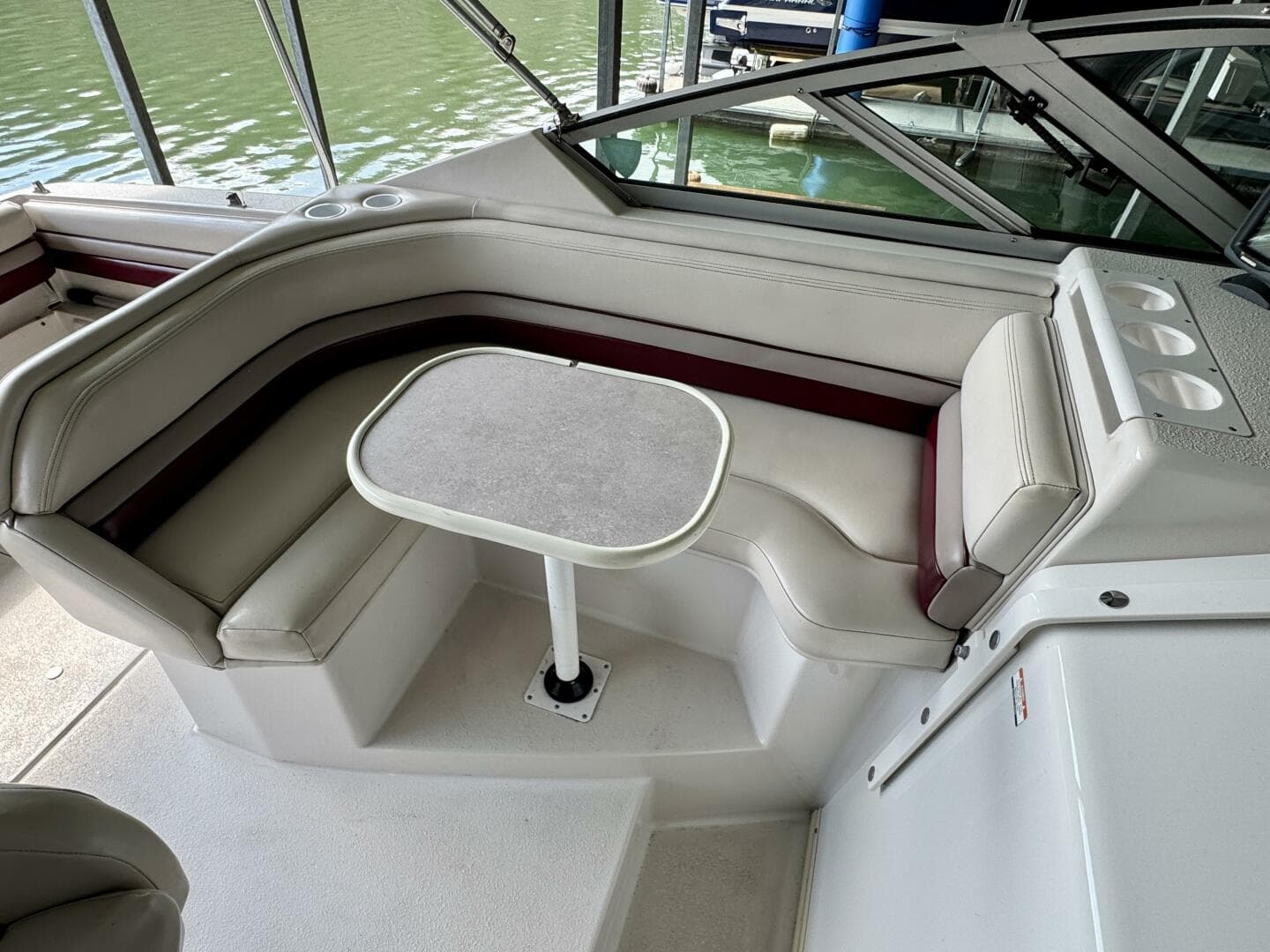 1994 Chaparral Signature 27 Cabin Cruiser — photo 34