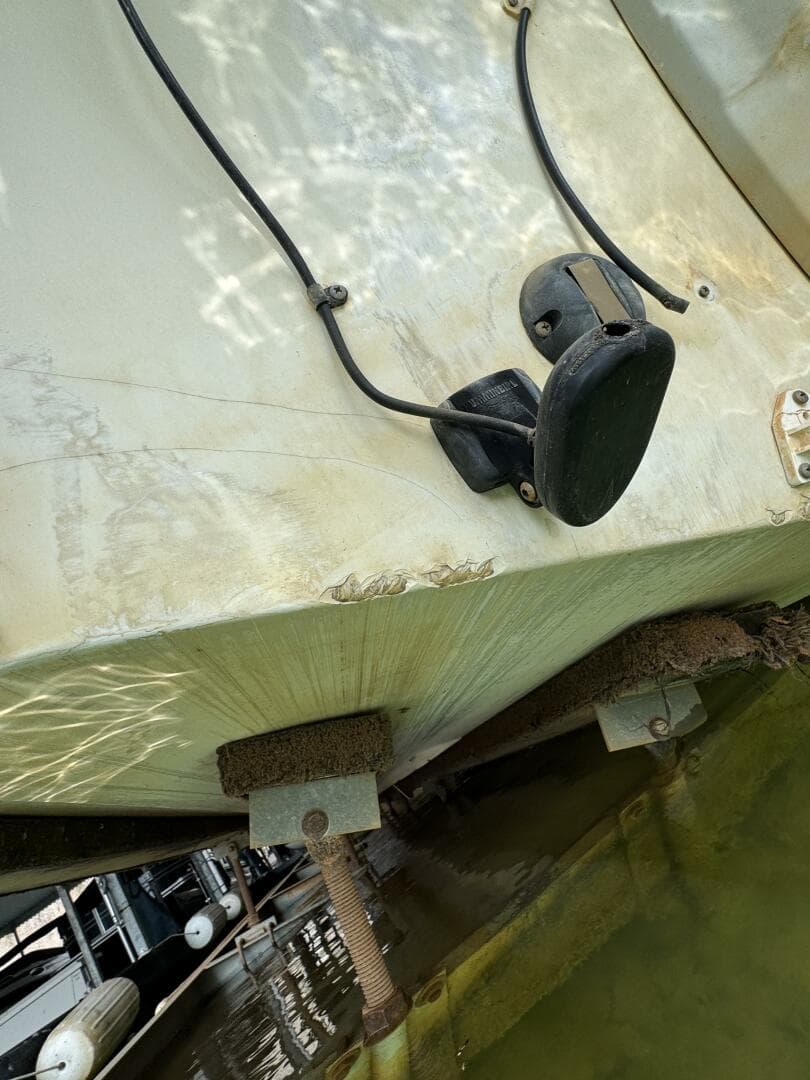 1994 Chaparral Signature 27 Cabin Cruiser — photo 107