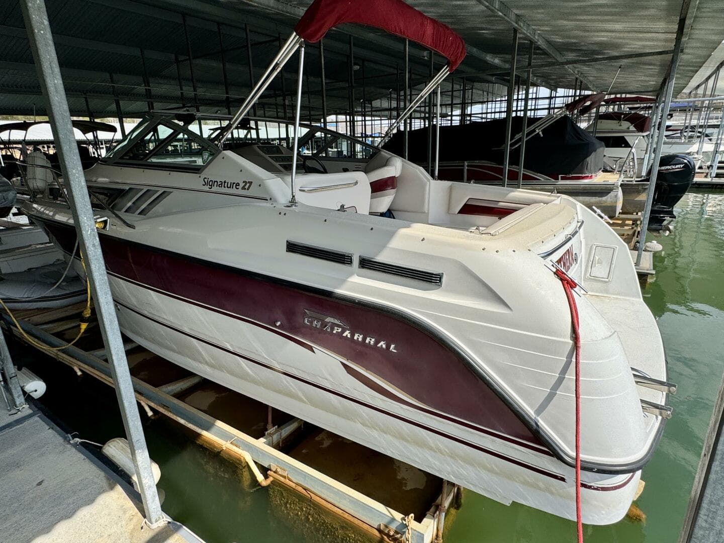 1994 Chaparral Signature 27 Cabin Cruiser — photo 10
