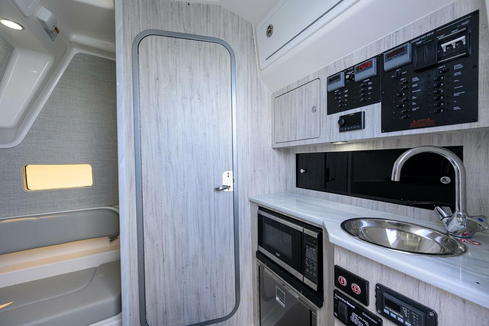 2024 Regulator — photo 35