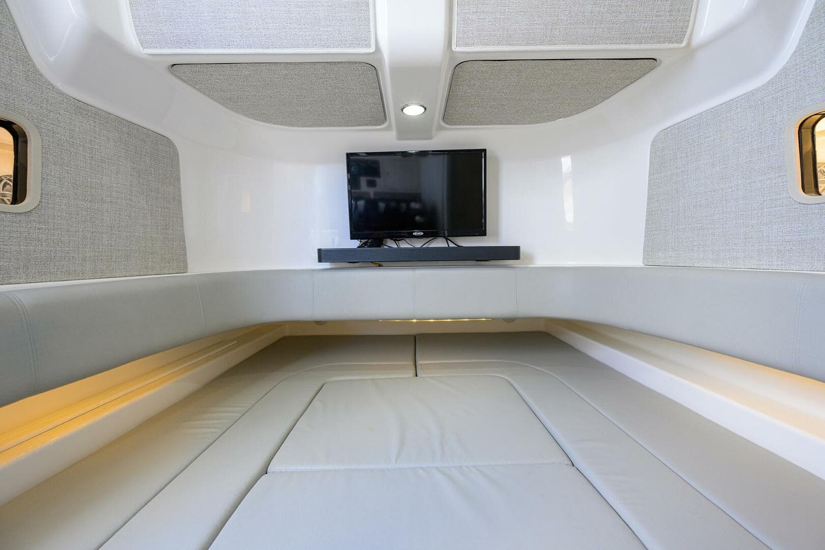 2024 Regulator — photo 39