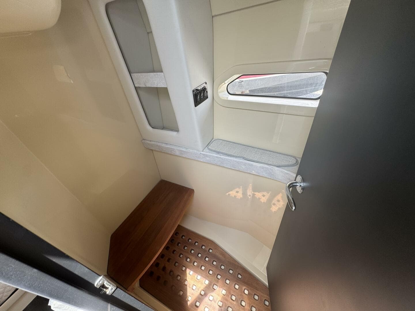 2021 Regal 38 Xo — photo 17