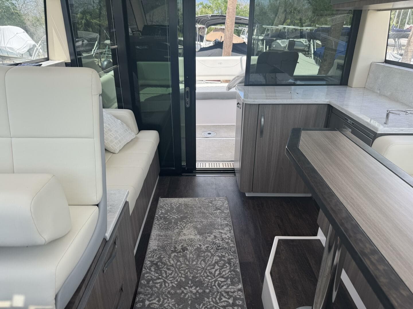 2021 Regal 38 Xo — photo 14