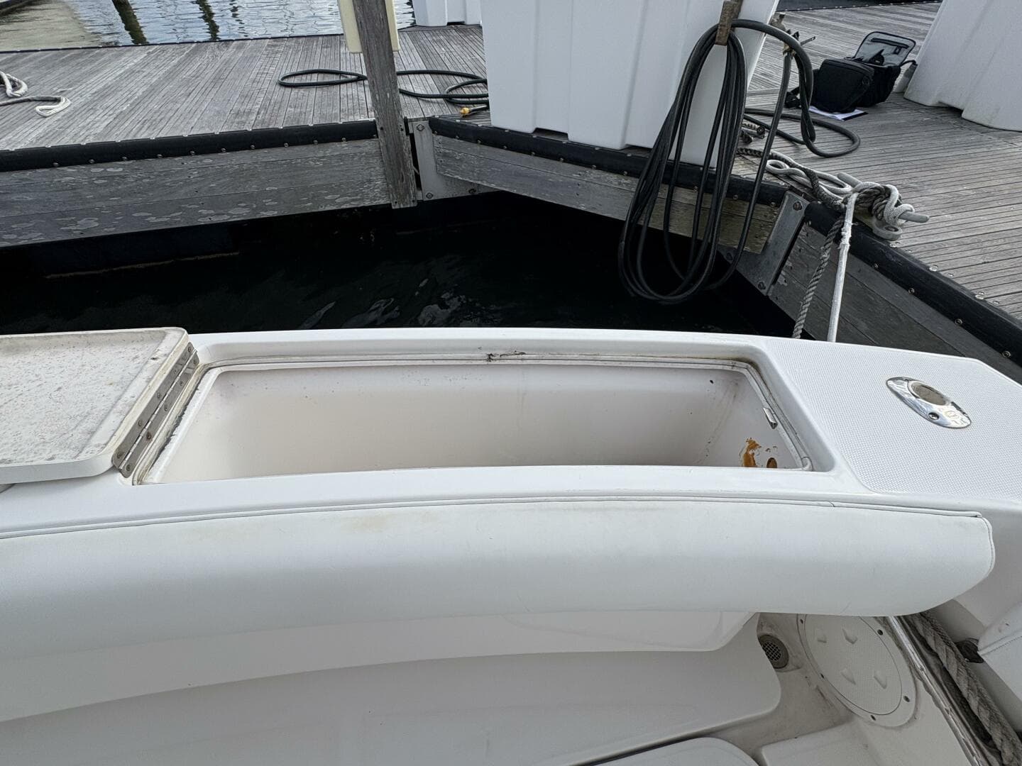 2005 Luhrs 41 Convertible — photo 55