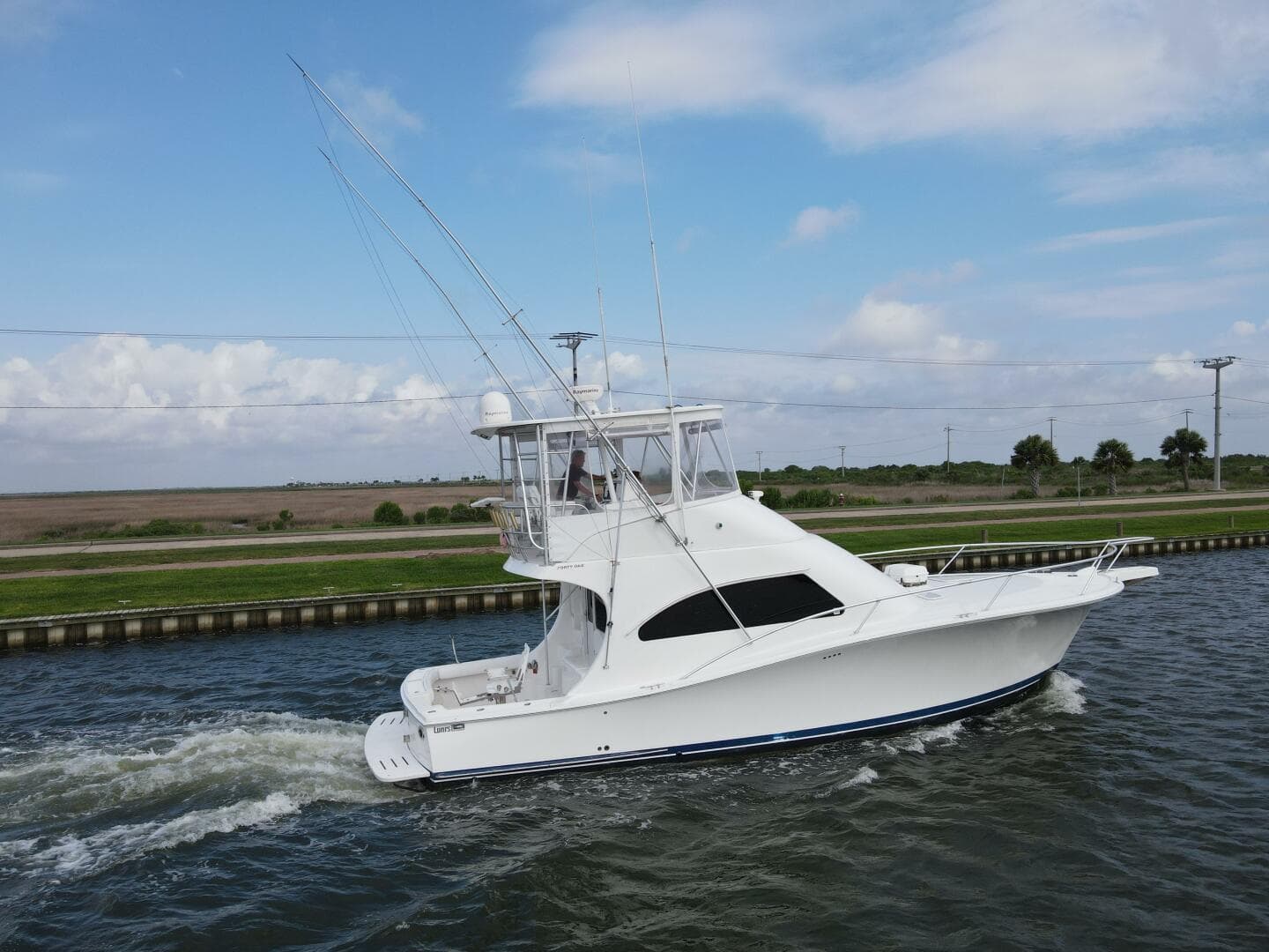2005 Luhrs 41 Convertible — photo 66