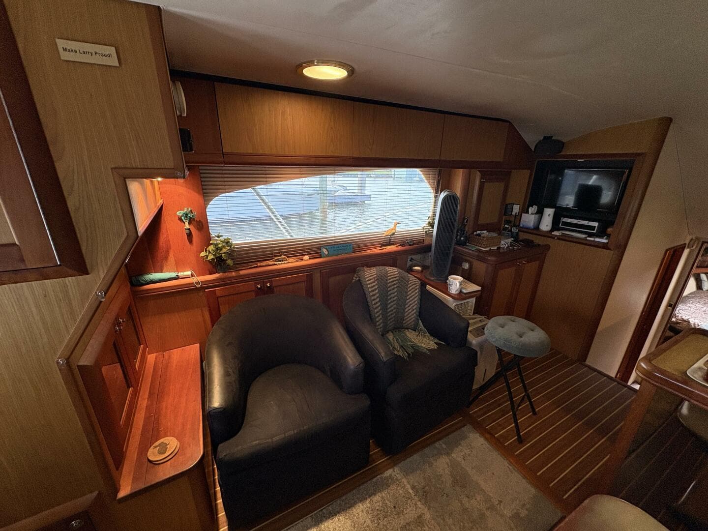 2005 Luhrs 41 Convertible — photo 9