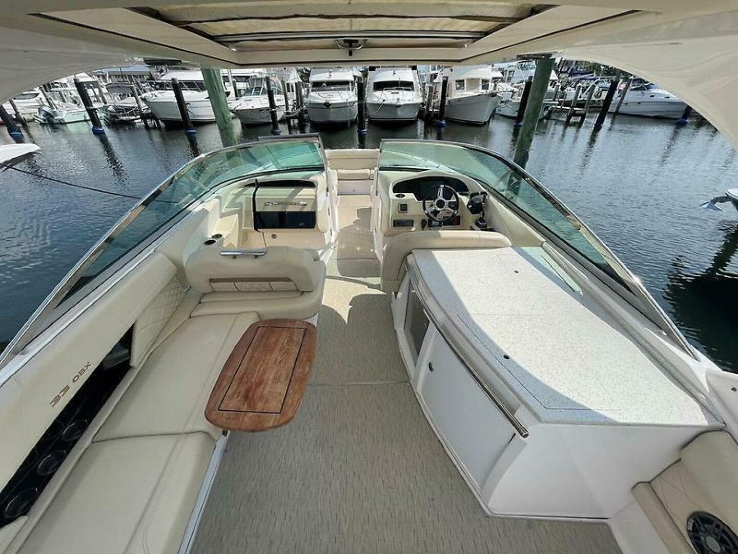 2018 Regal 33 Obx — photo 13