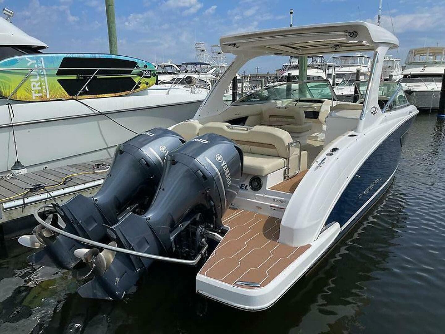 2018 Regal 33 Obx — photo 8