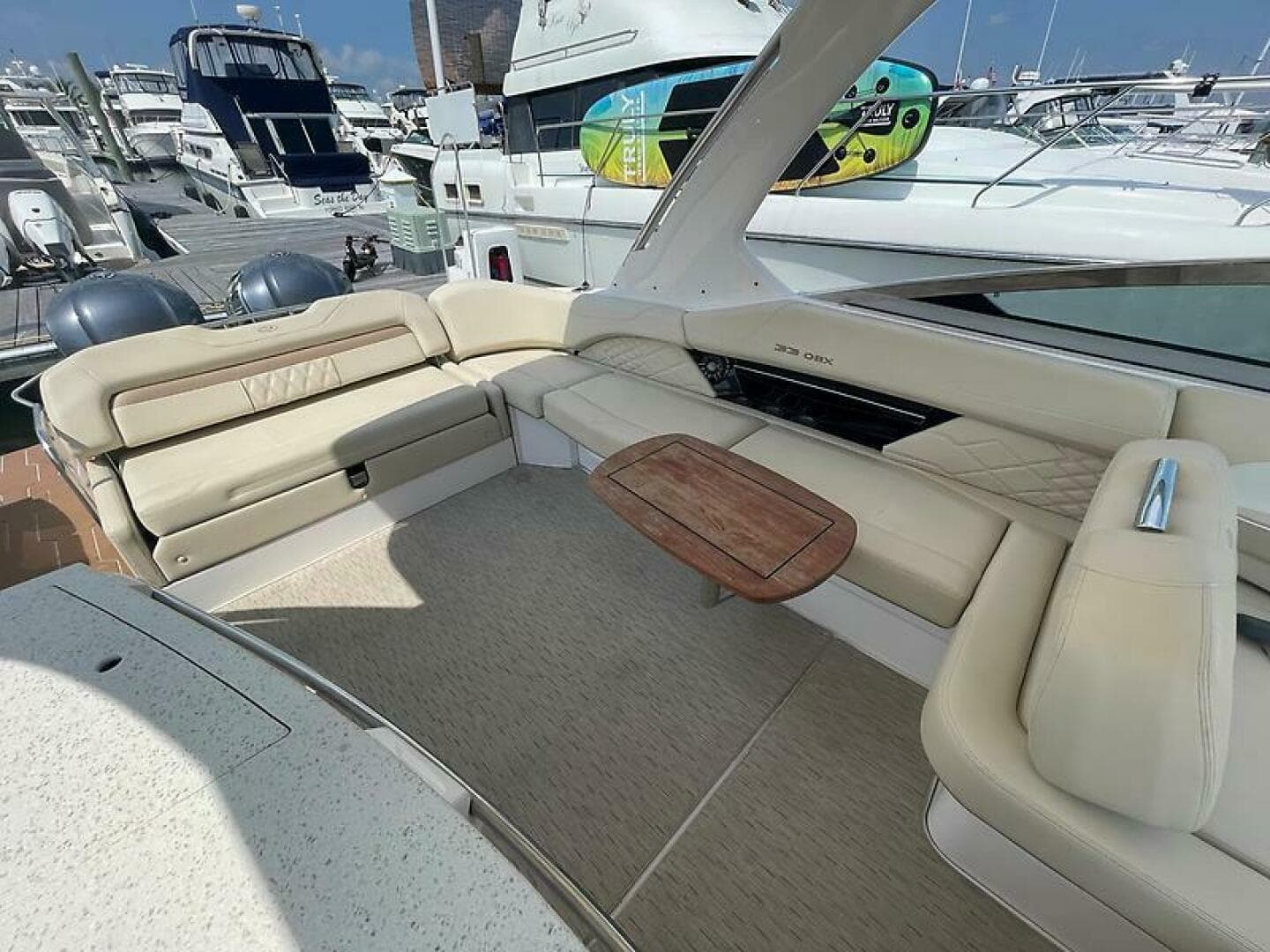 2018 Regal 33 Obx — photo 23