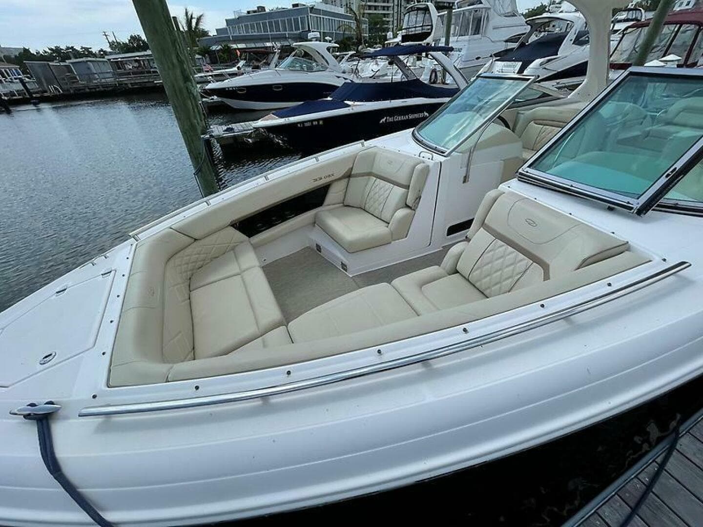 2018 Regal 33 Obx — photo 9
