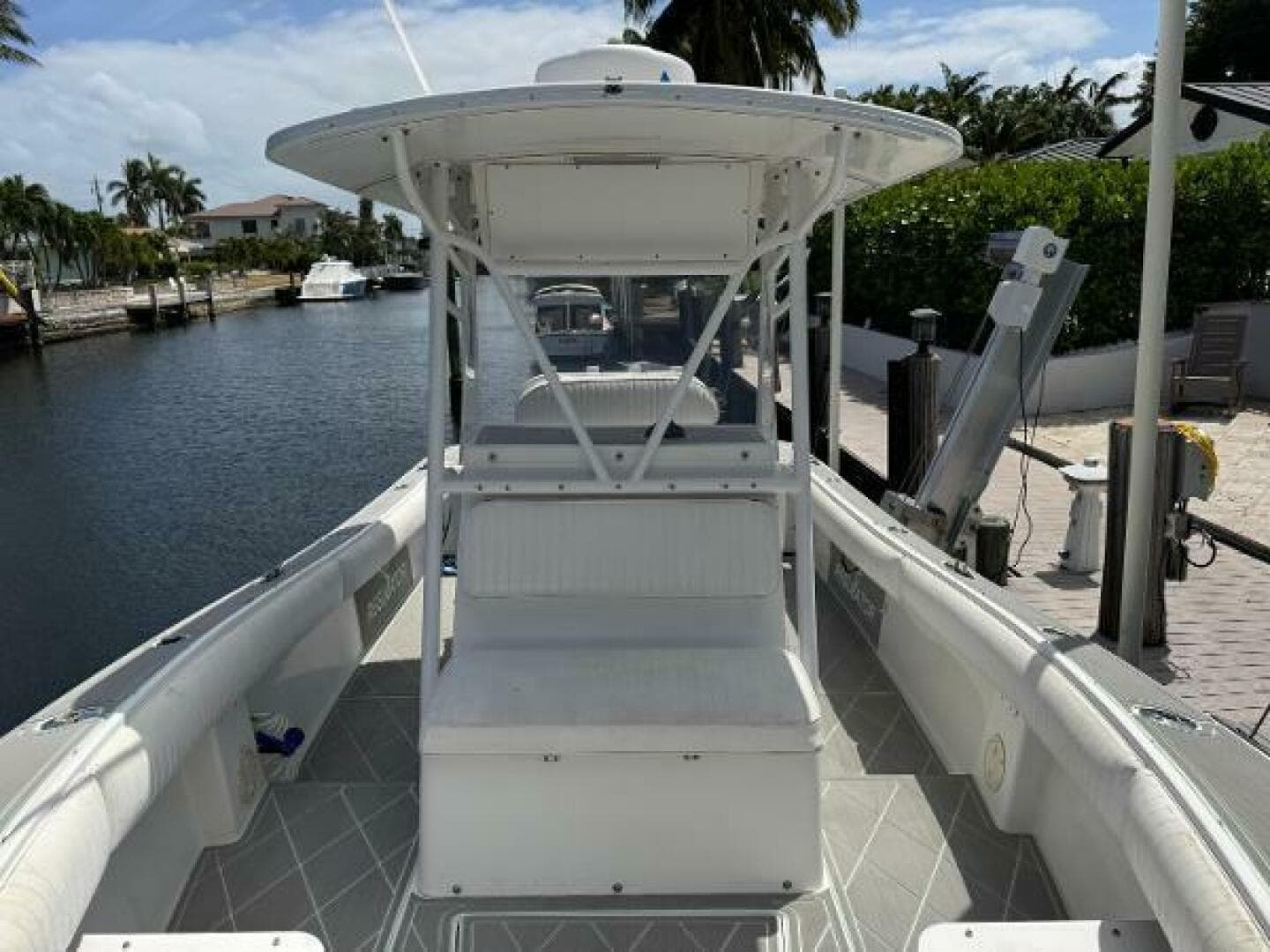 2005 Regulator 23 Center Console — photo 10