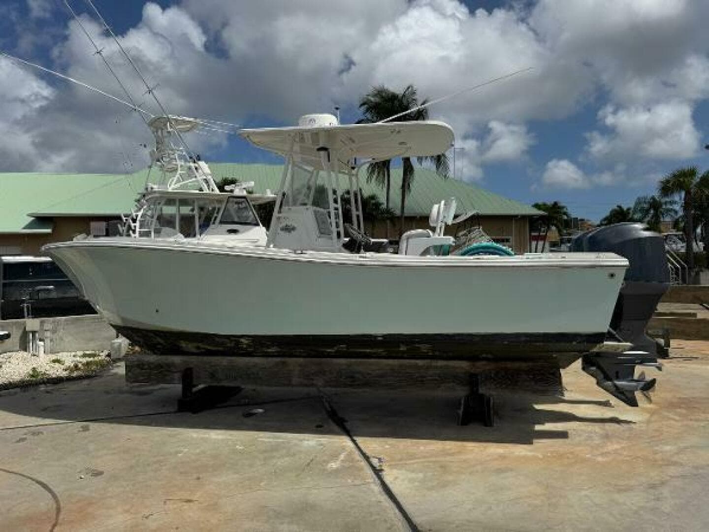 2005 Regulator 23 Center Console — photo 2