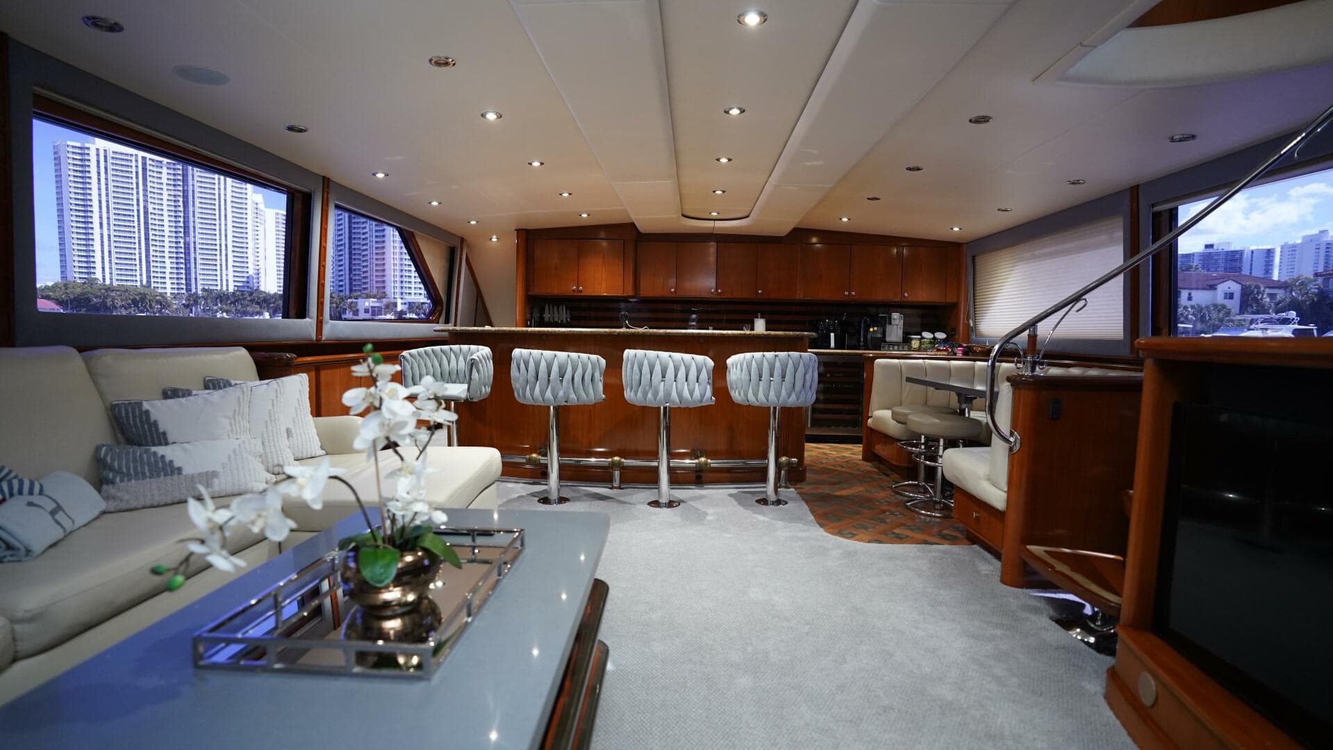 2005 Sea Force Ix Enclosed Flybridge — photo 81