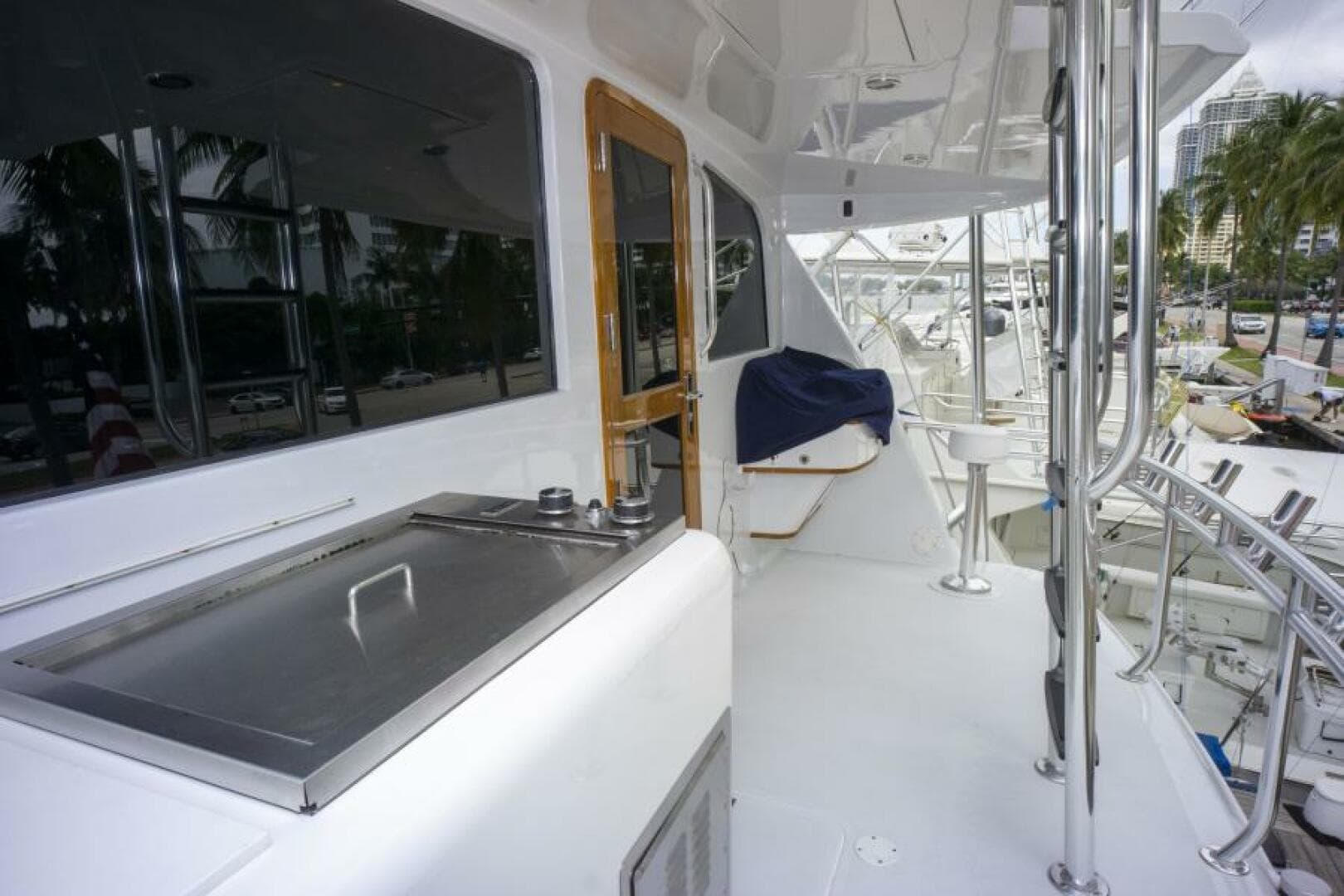 2005 Sea Force Ix Enclosed Flybridge — photo 54