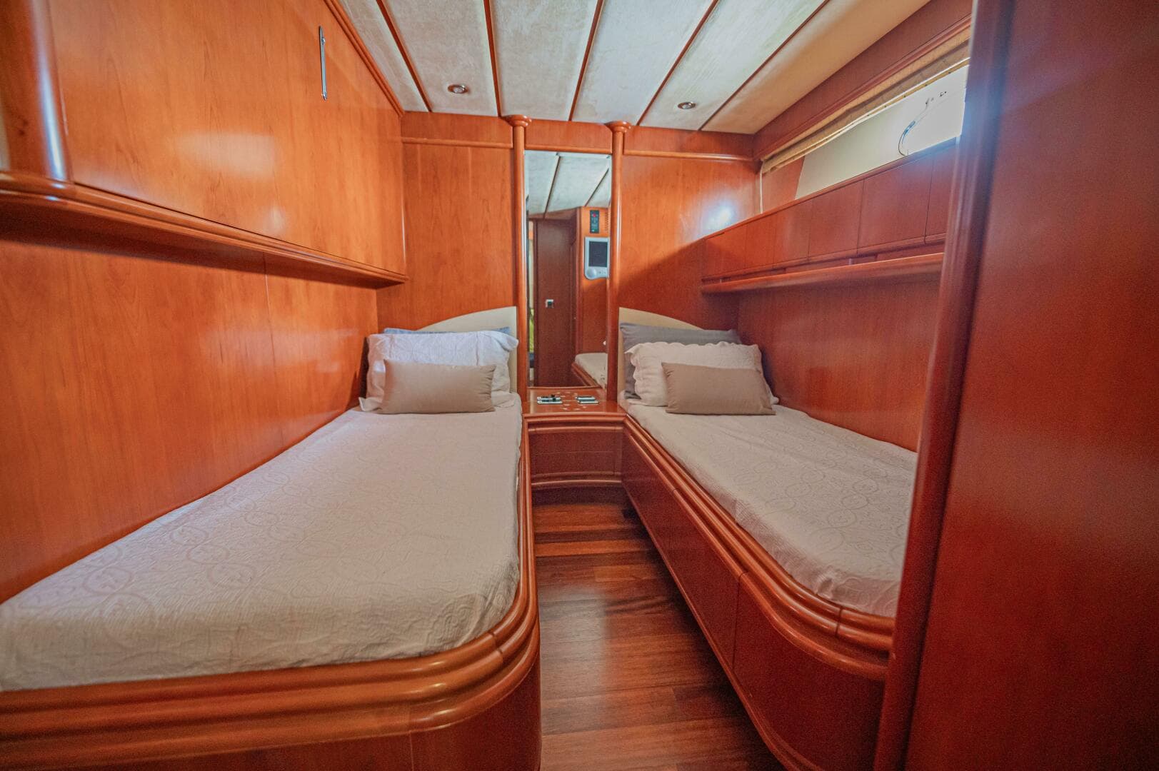 2002 Astondoa 72 Glx — photo 14