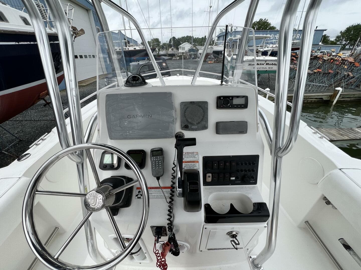 2011 Edgewater 205 CC — photo 11