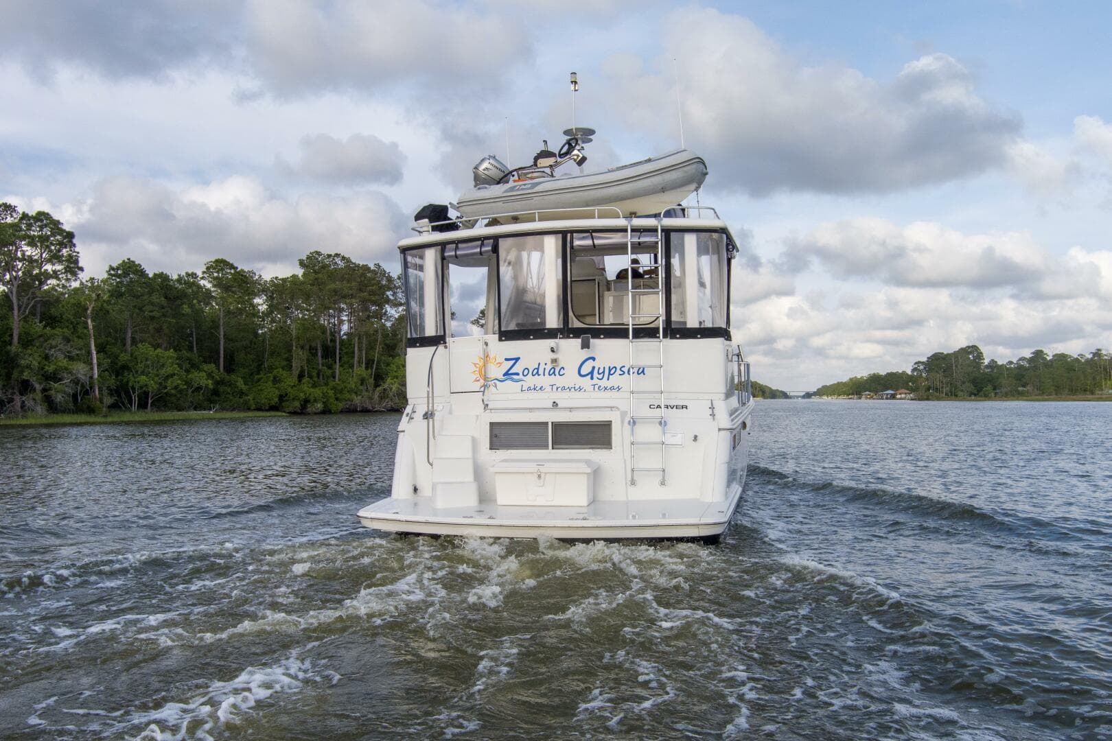 1997 Carver 445 Aft Cabin — photo 29